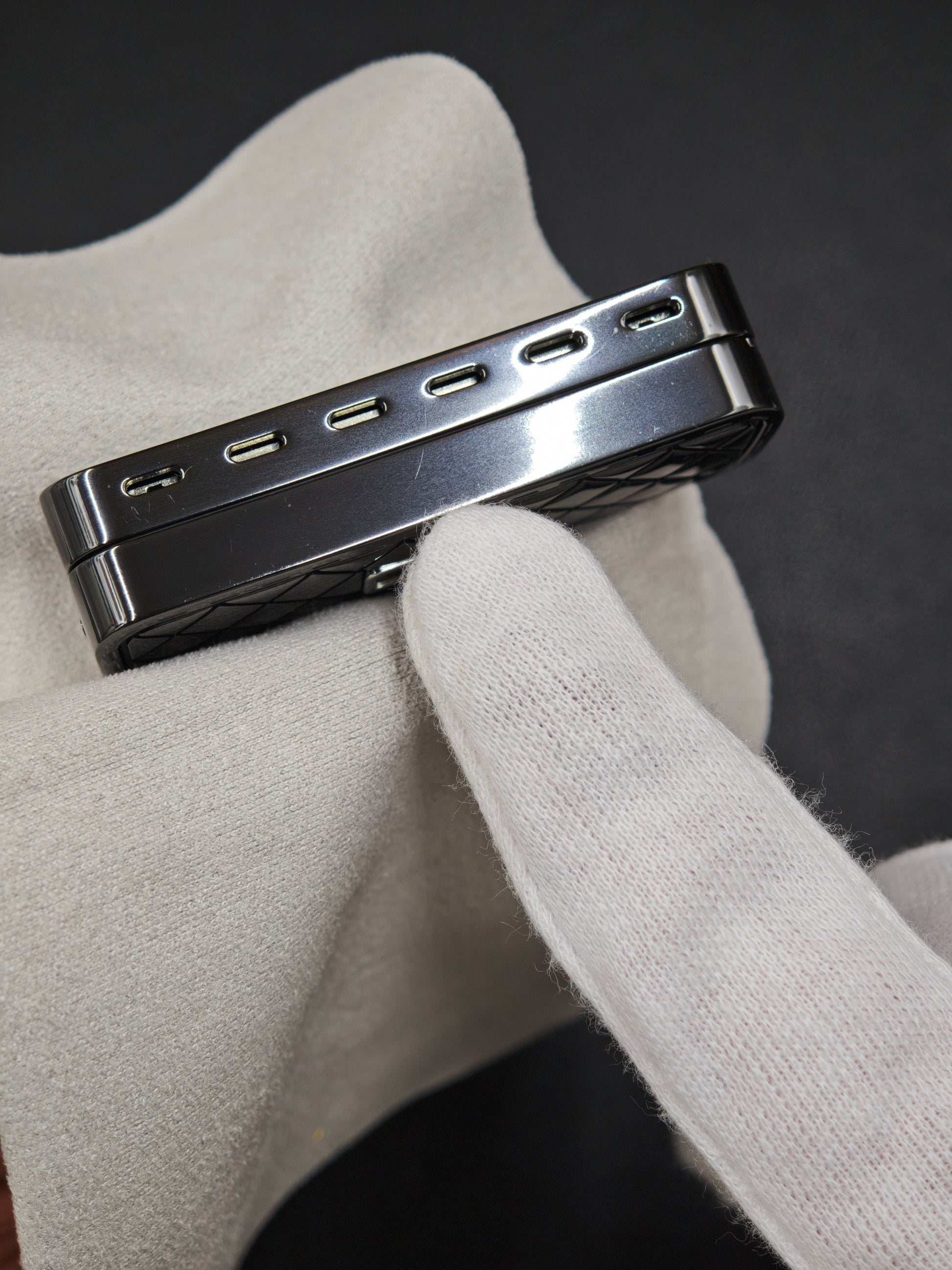 Feng Ling Zirconium Color-Anodized Polished