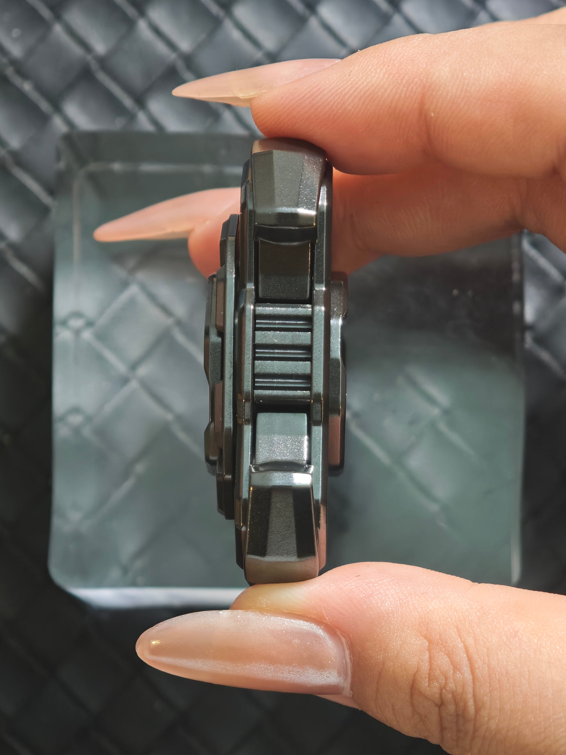 Triple Leaf Ignition Shell Opening Zirconium