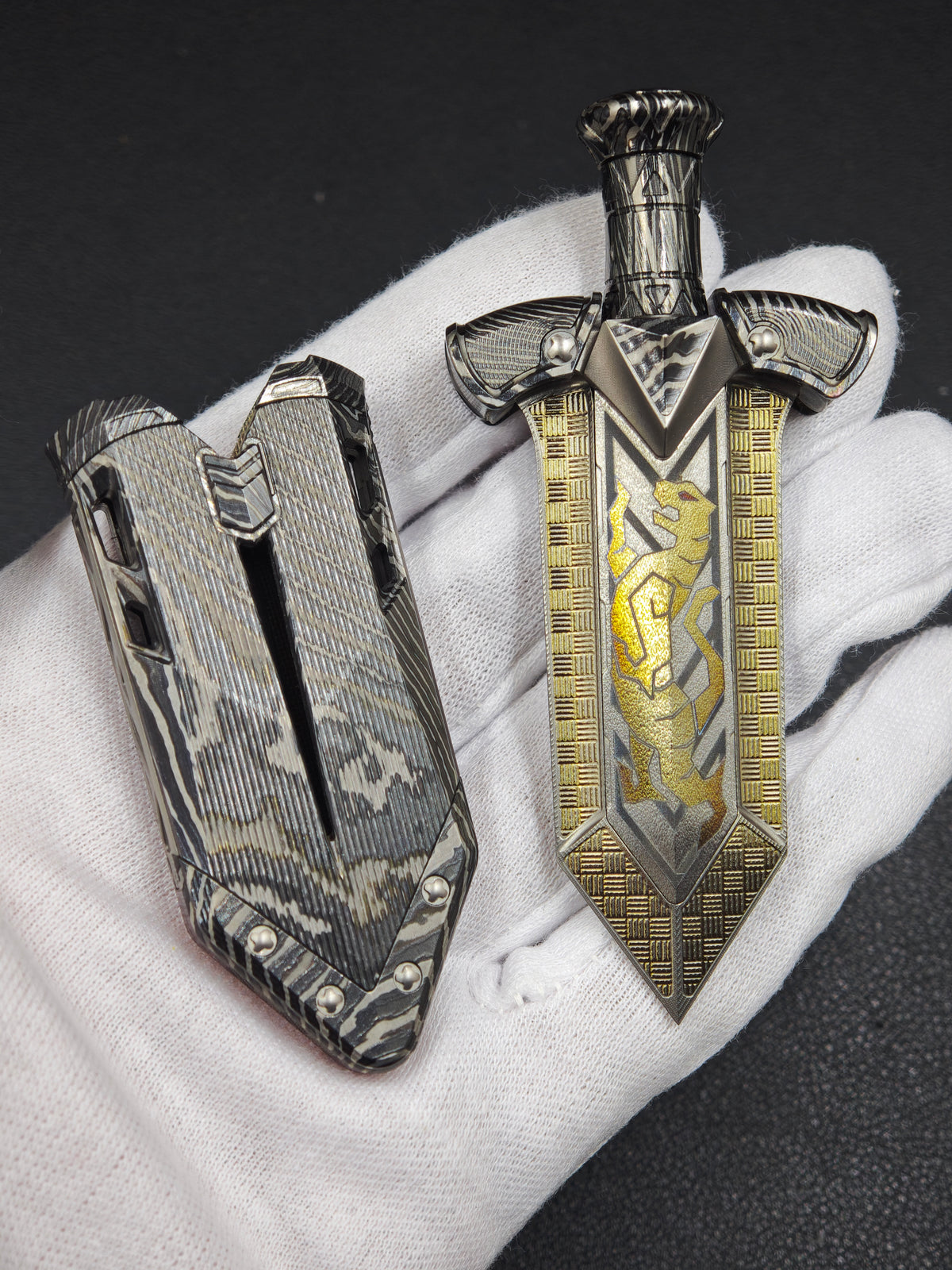 White Tiger Lake Sword Zirconium Zircuti