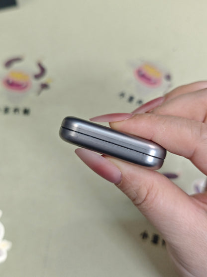 Floating Cloud Titanium