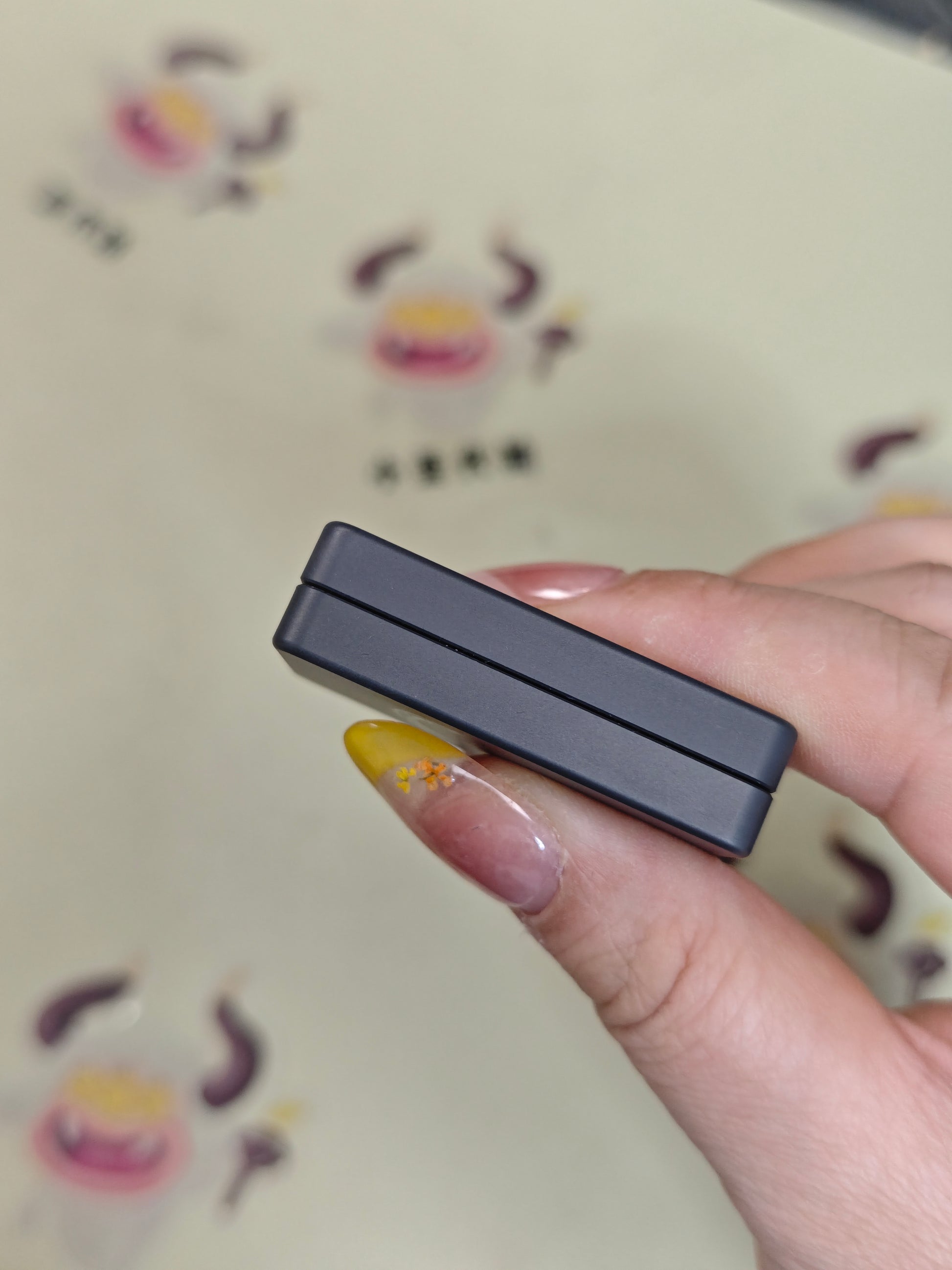 Mute Zirconium