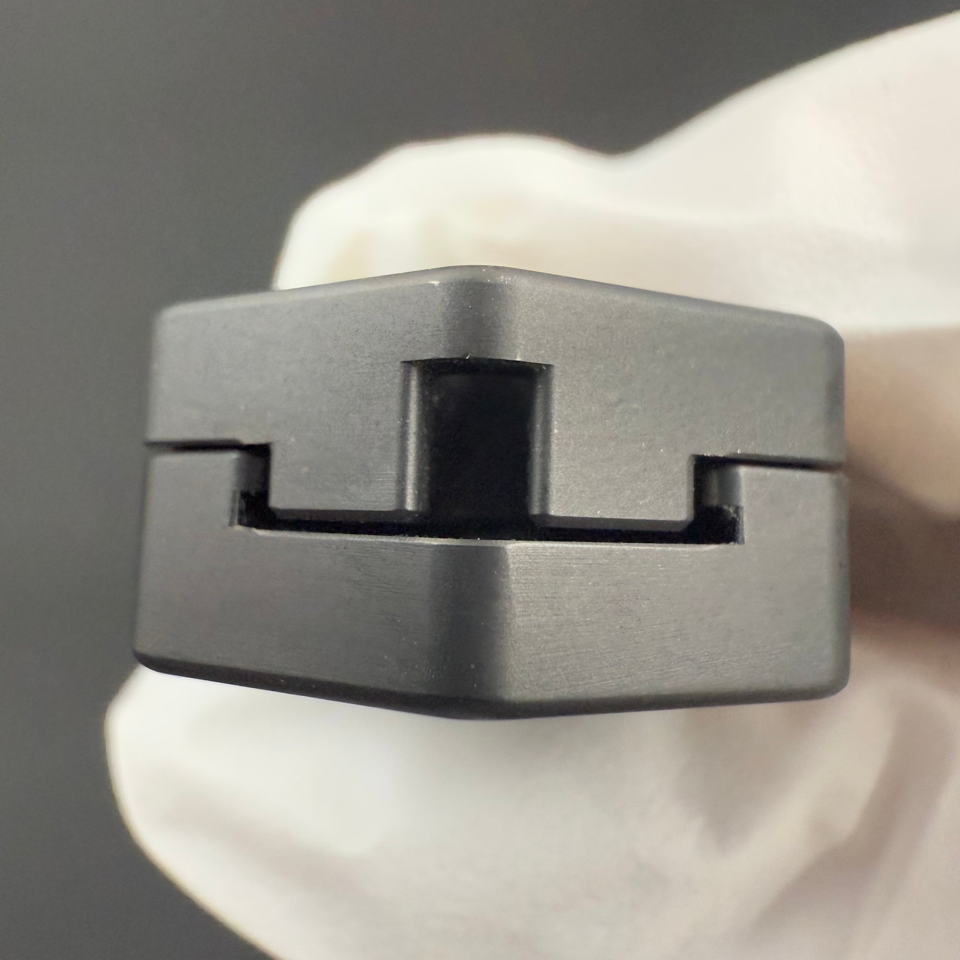 Plane Zirconium