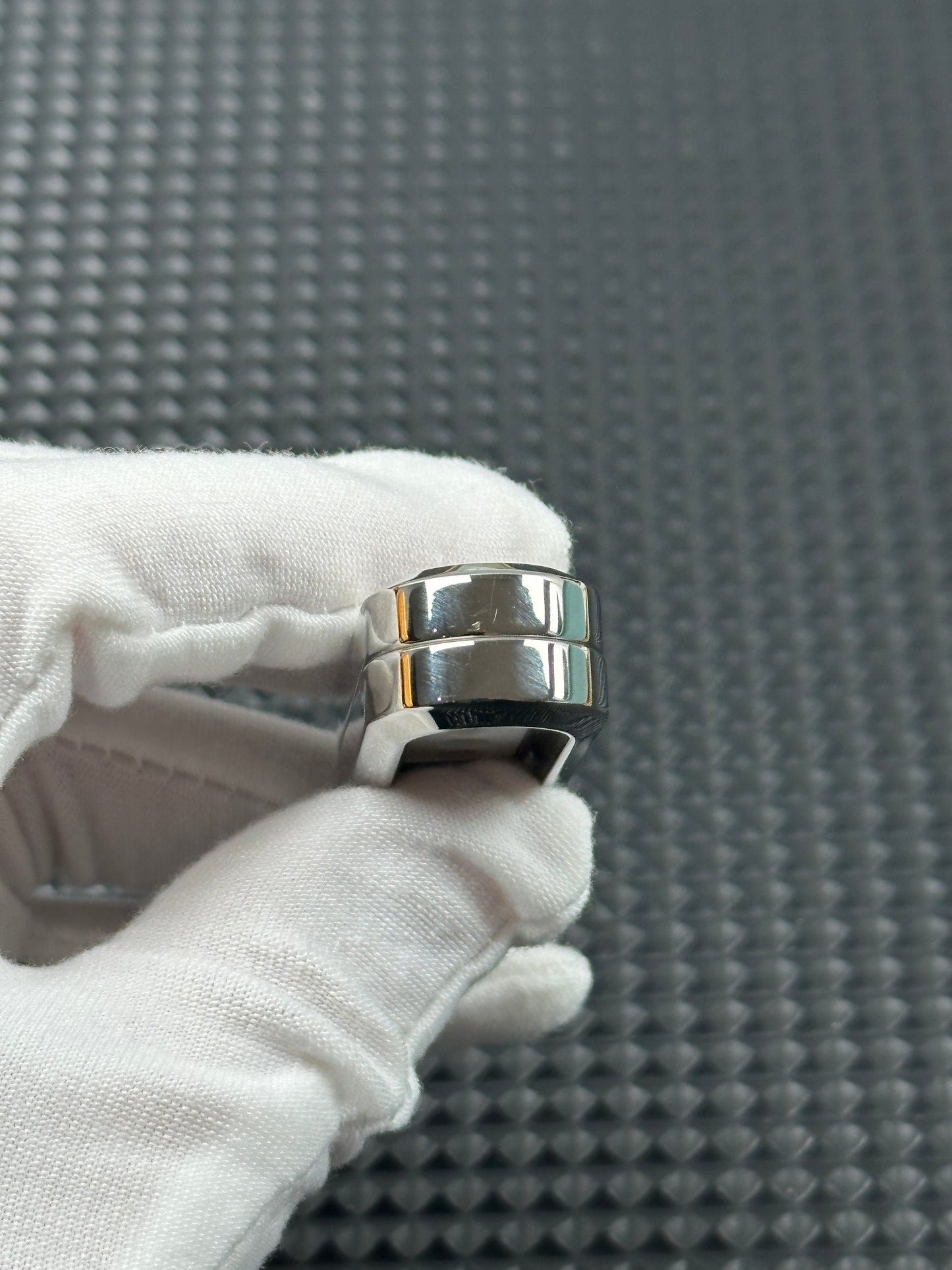 Lucky Draw Titanium Polished