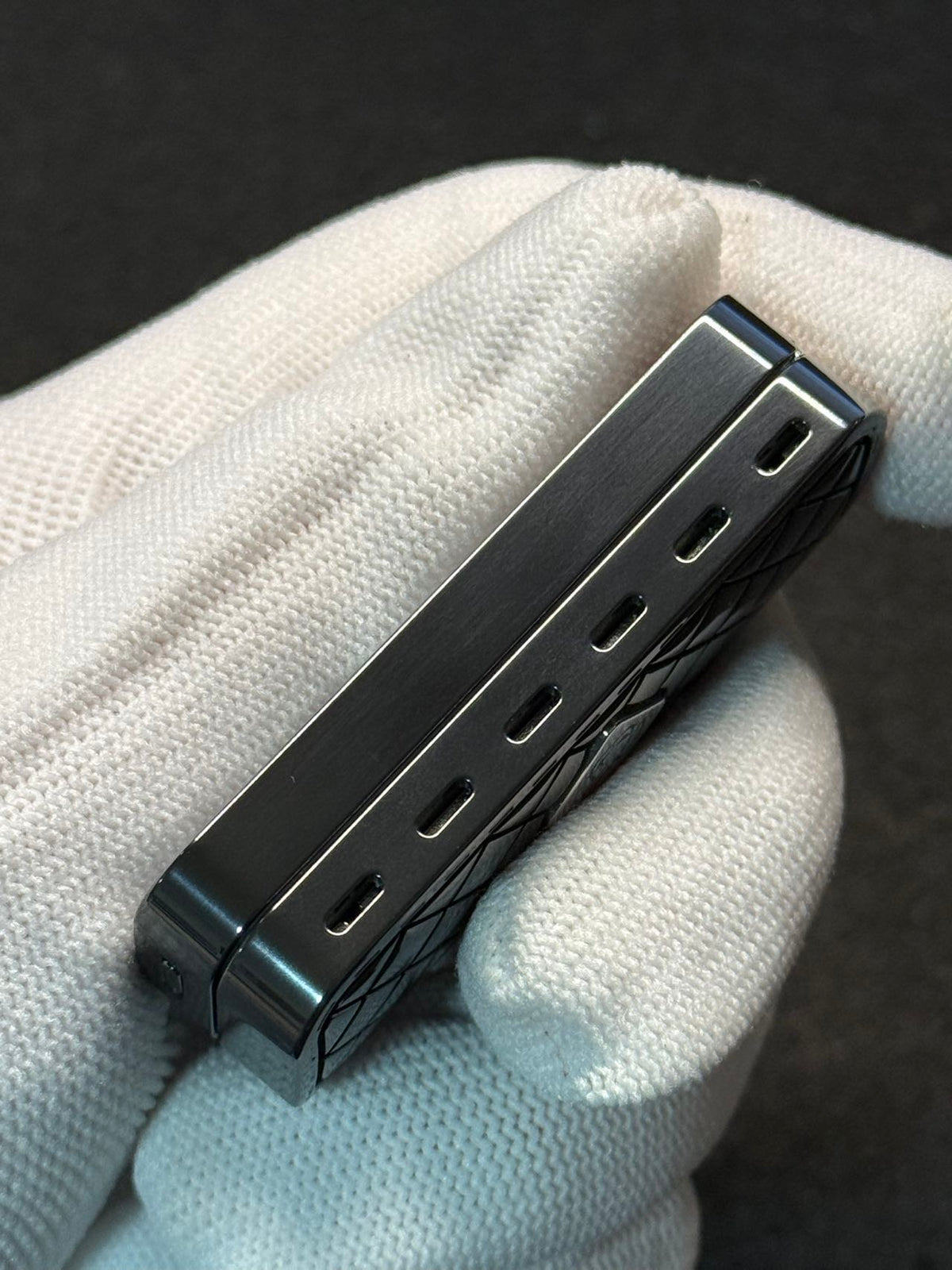 Feng Ling Zirconium Polished