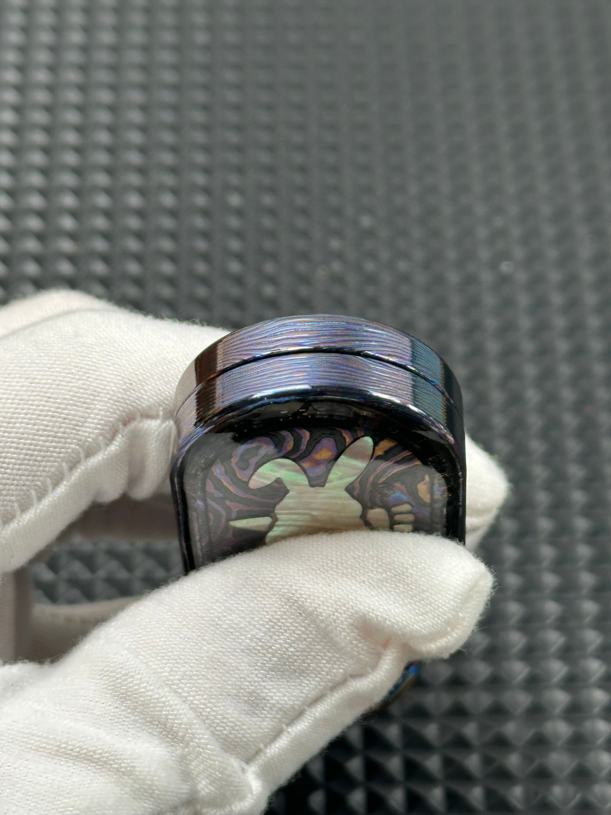Groove Zircuti Resin-Sealed