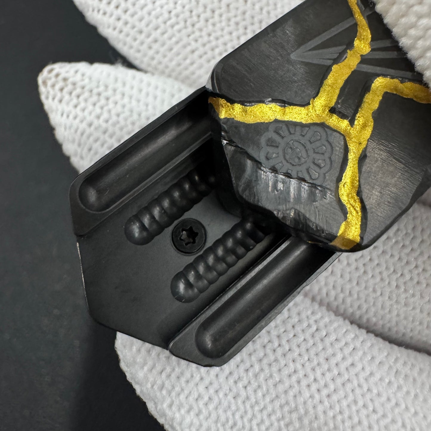Plane Zirconium