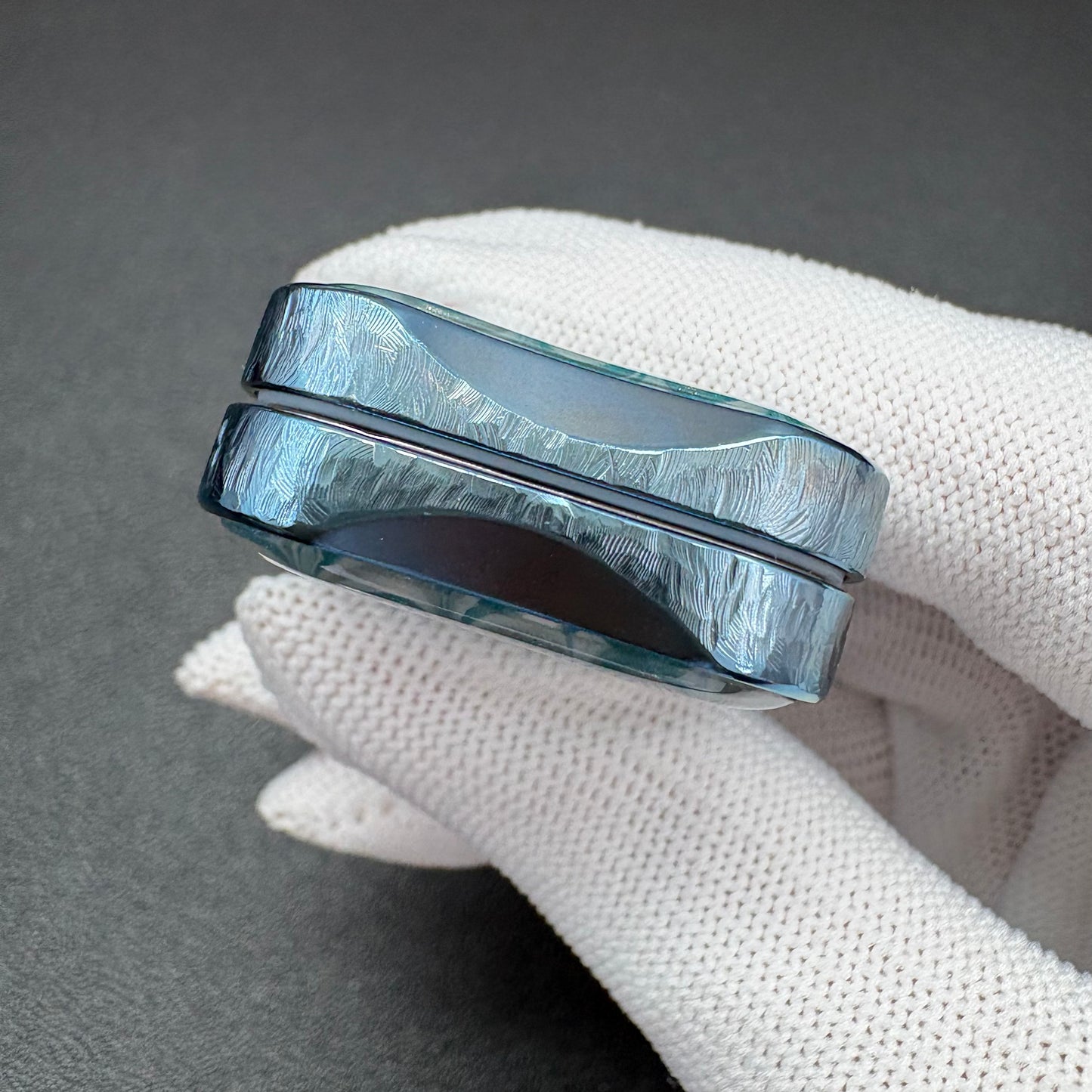 Slim Zirconium