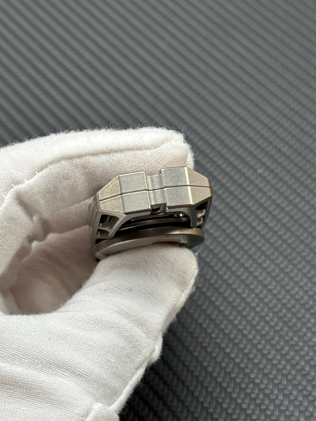 Ling Yin Titanium Stonewashed
