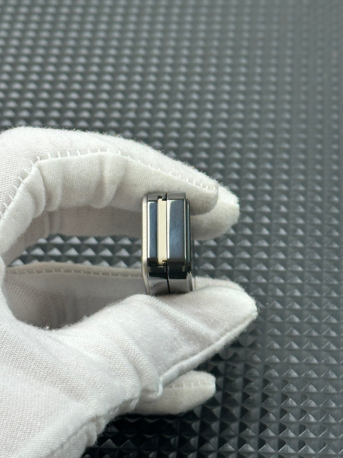 Pursuit Zirconium