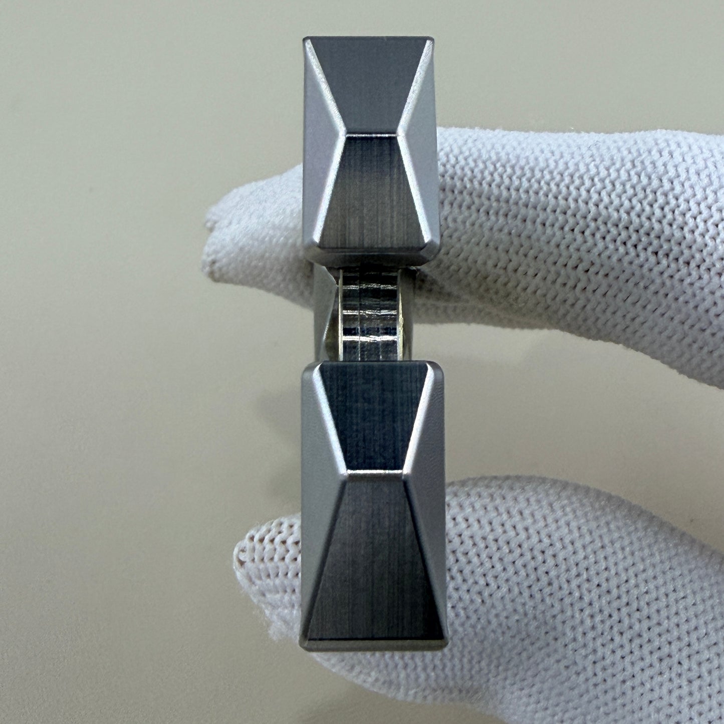 Tri Leaf Crossbone Stainless Steel
