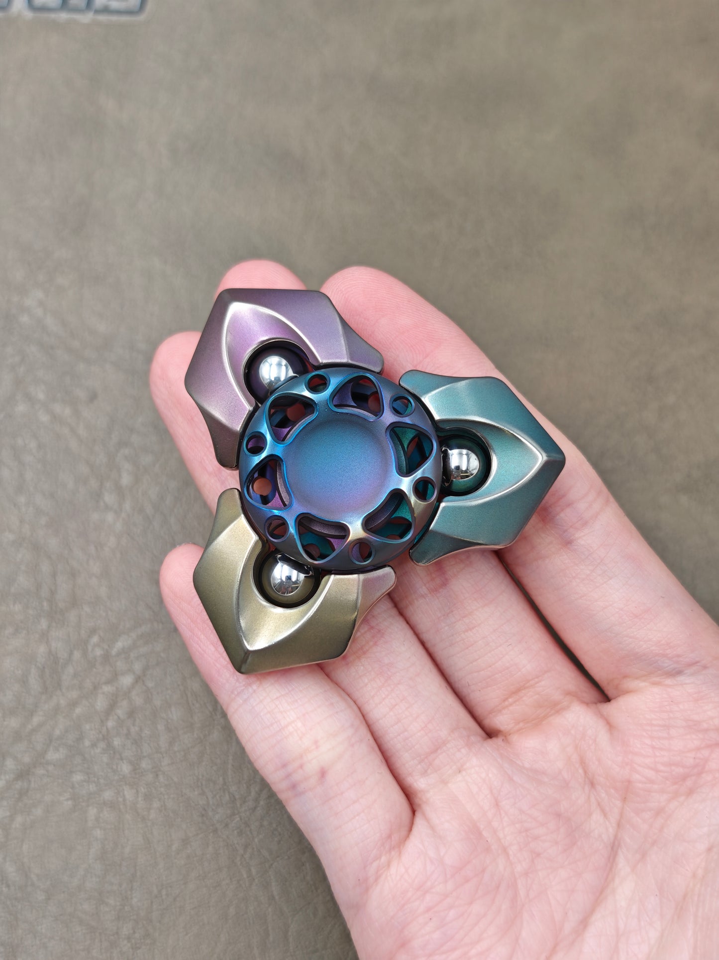 Lotus 2.0 Ultra Zirconium