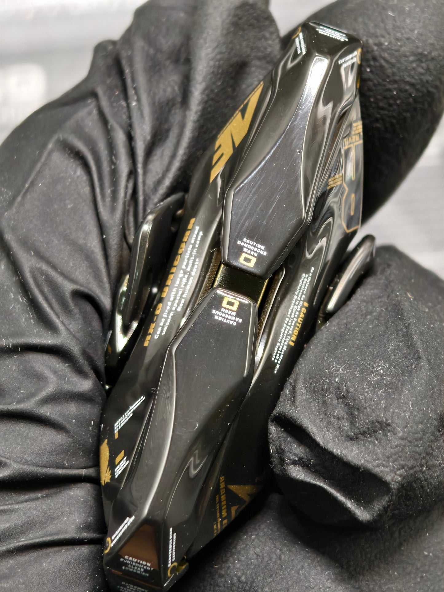 Blade Zirconium