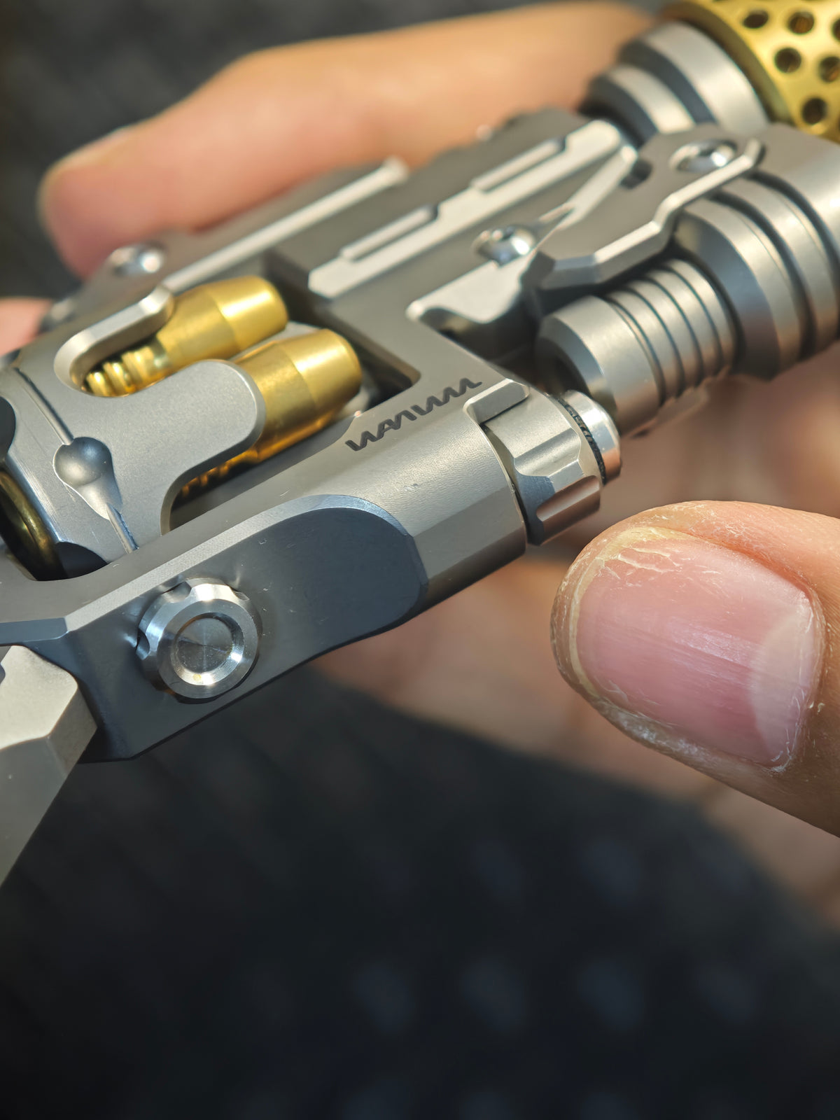 EDCELL Breaker Titanium