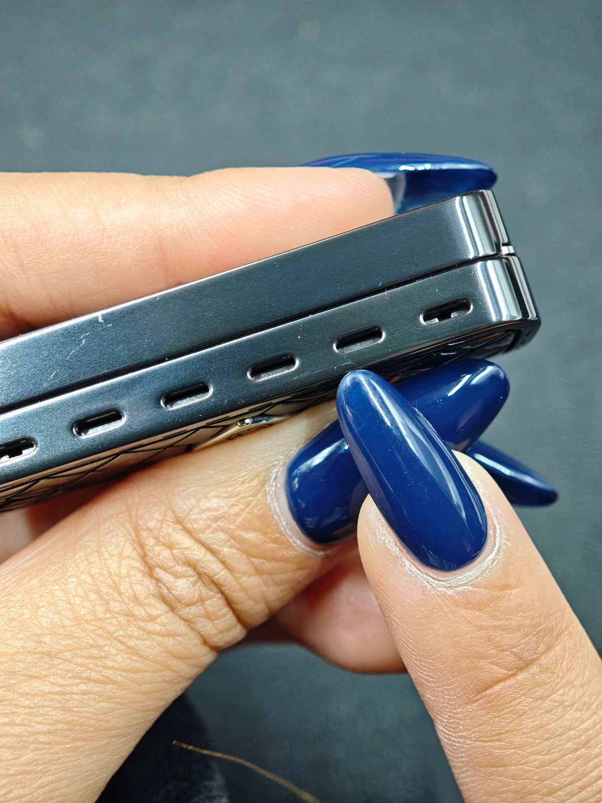 Feng Ling Zirconium Color-Anodized Polished