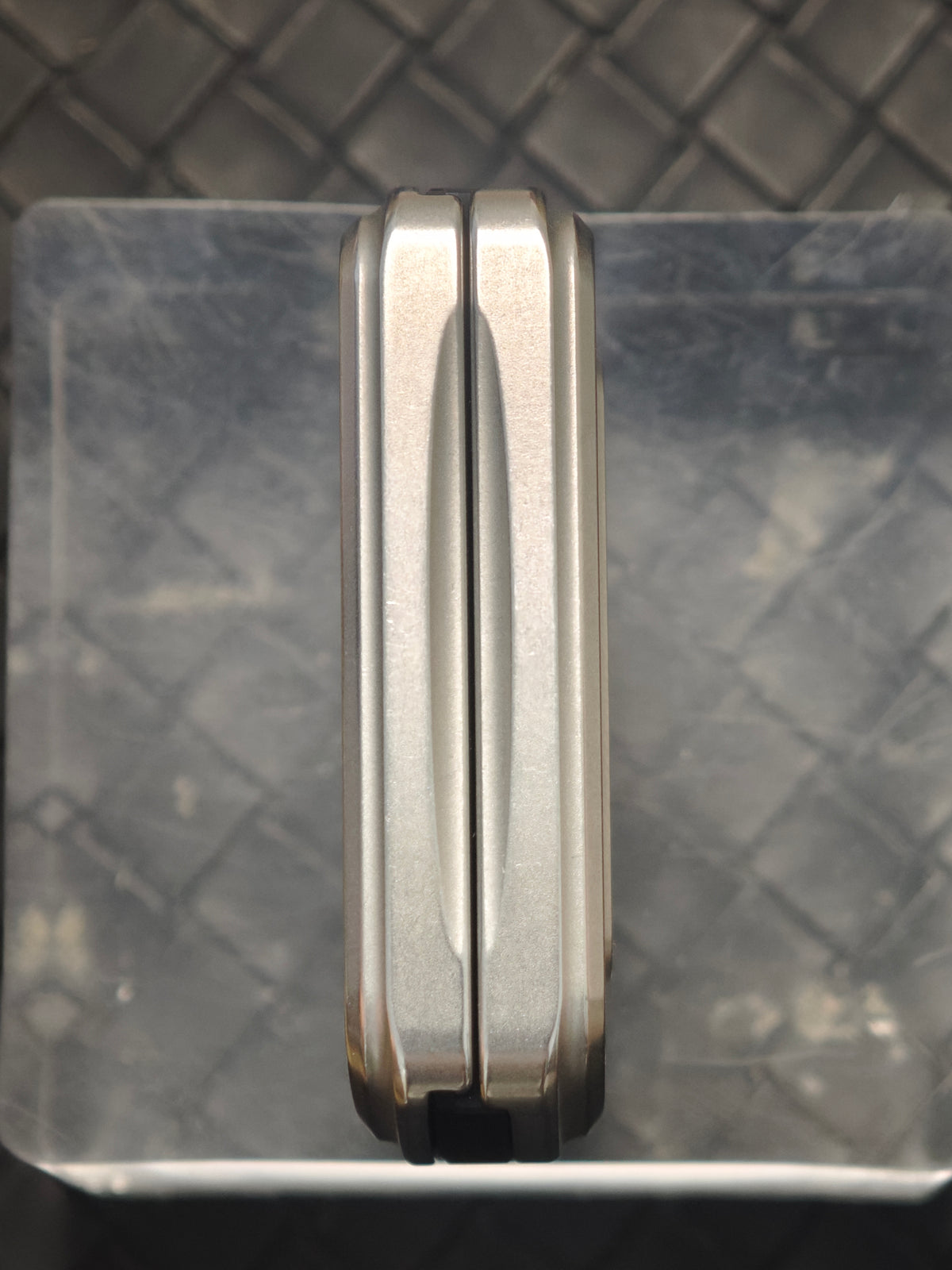Wormhole Stainless Steel