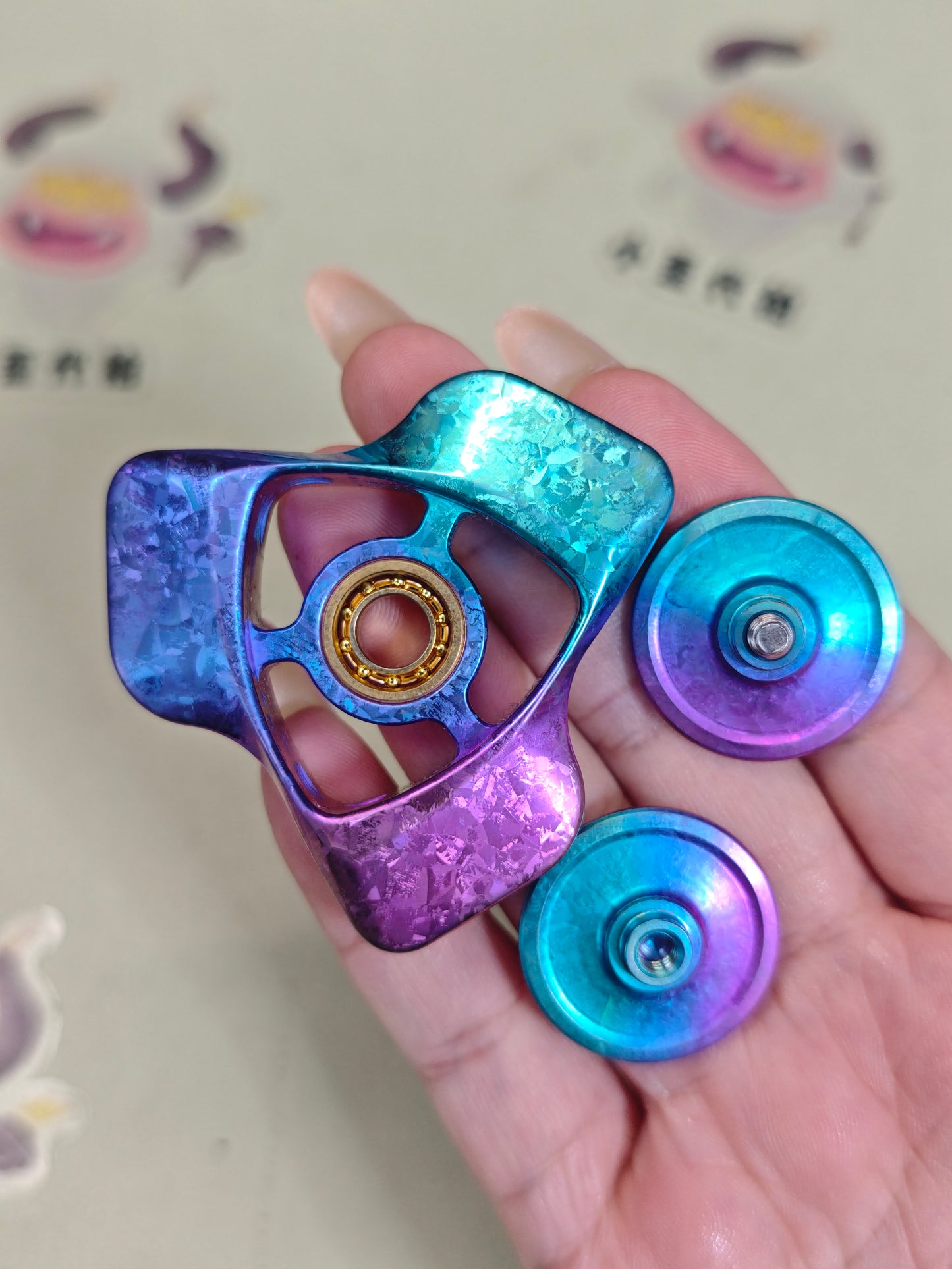 Phantom Dual Leaf Crystallized Titanium