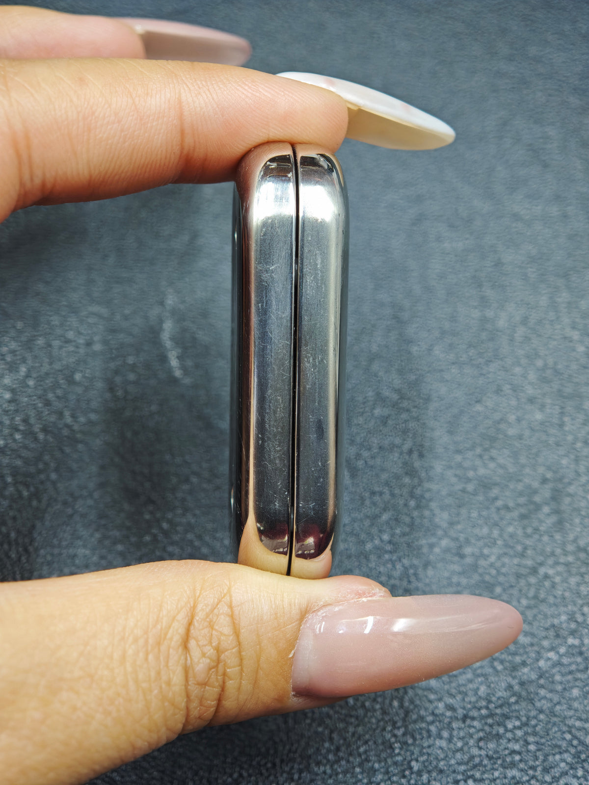 Floating Cloud Titanium