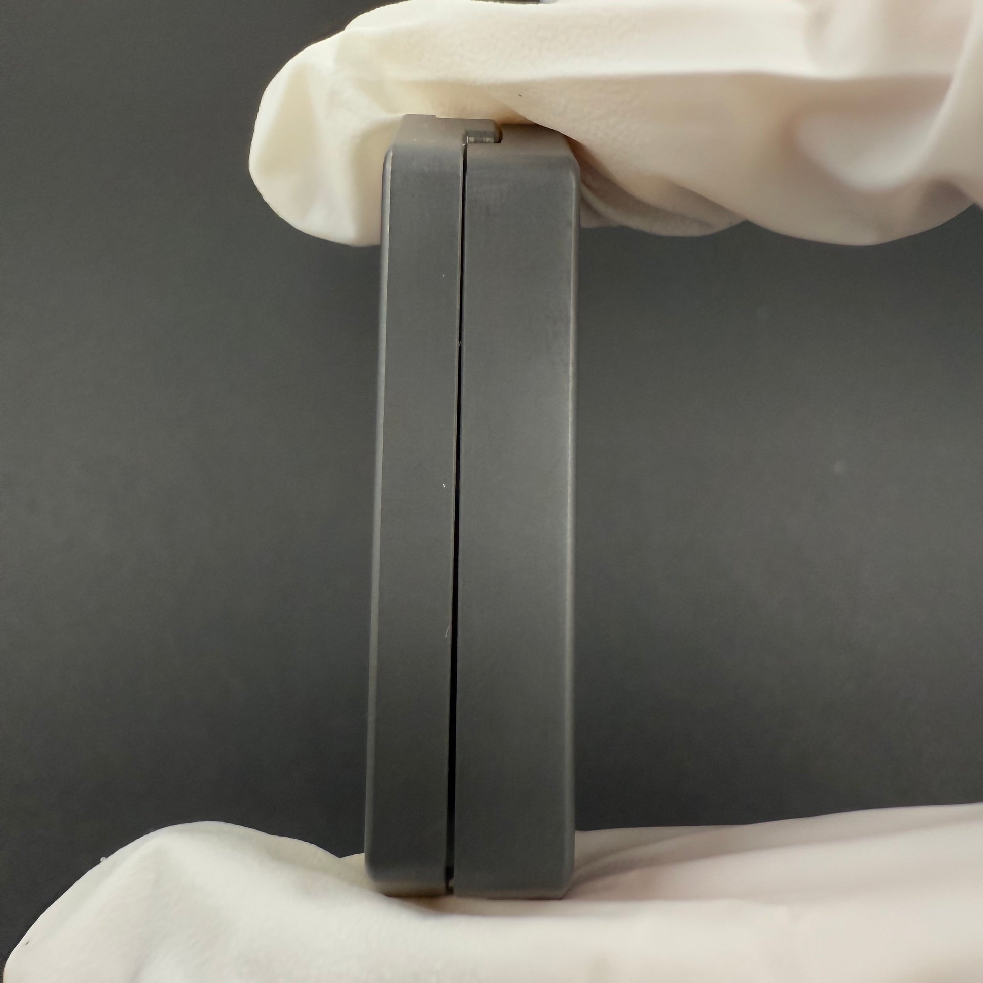 Plane Zirconium