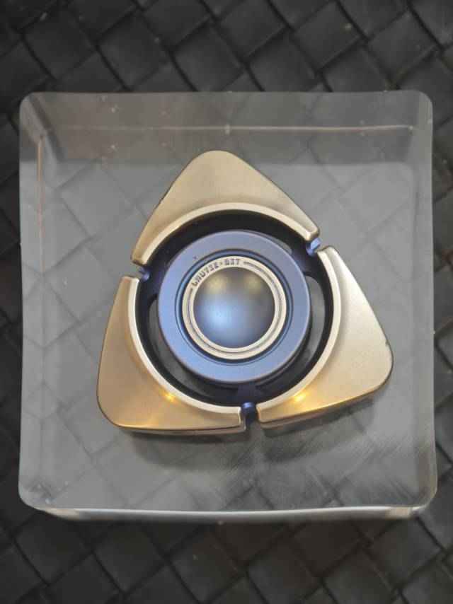 BIT 04 Titanium