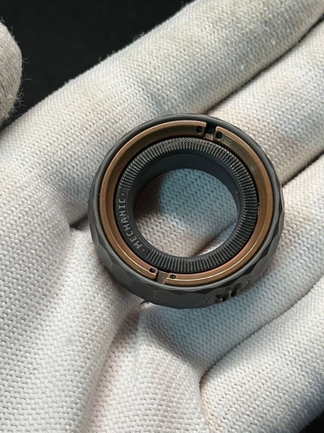 Mechanic Thorns Zirconium