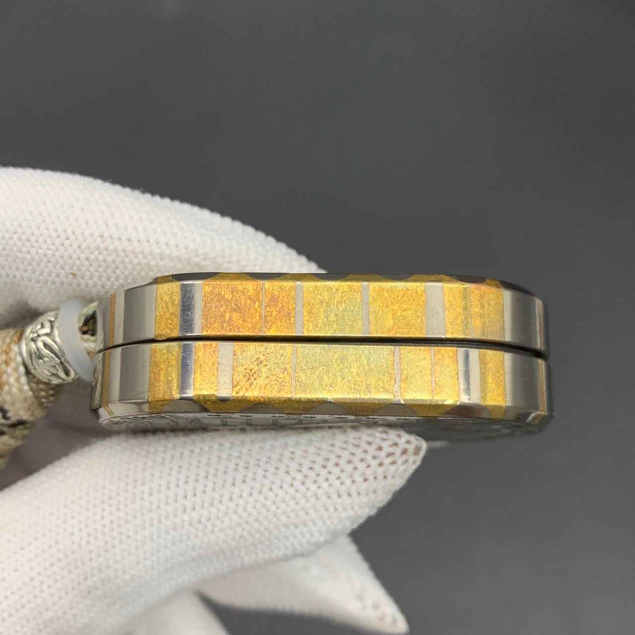 F2 Superconductor