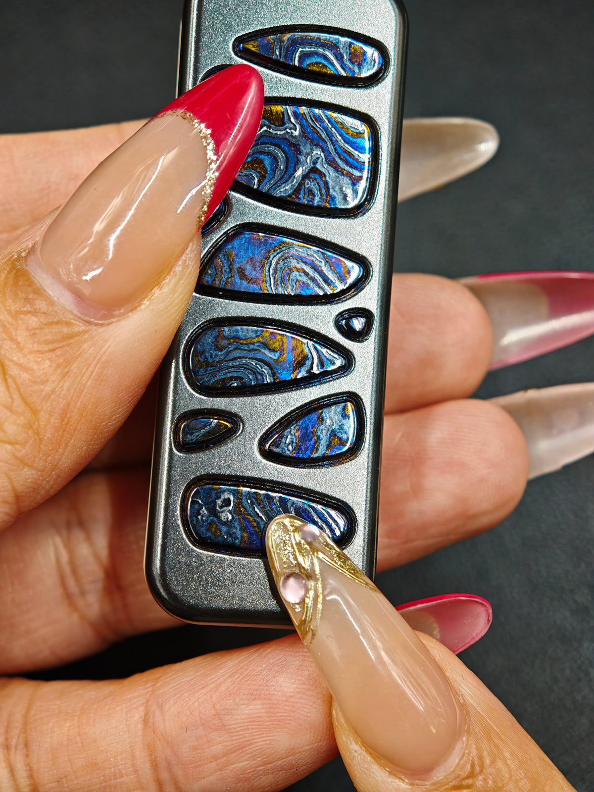 Snake Zirconium