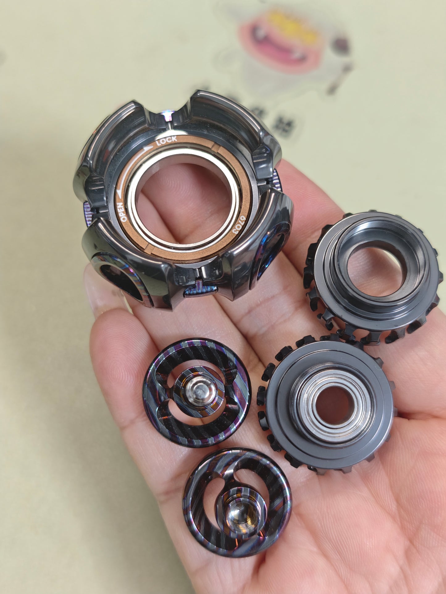 Noiz O Zircuti Zirconium