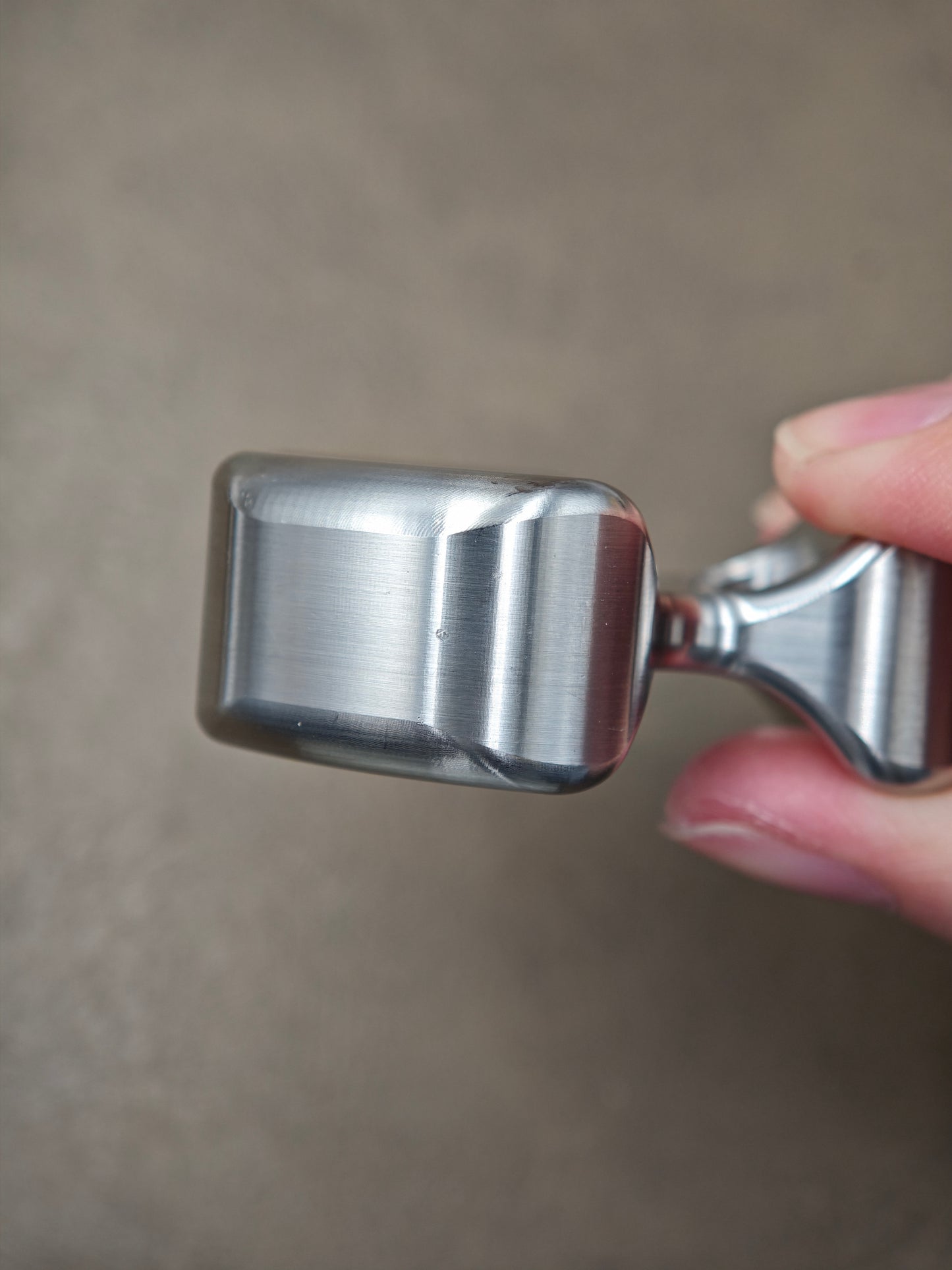 Two-Leaf Horizon Mega Stainless Steel