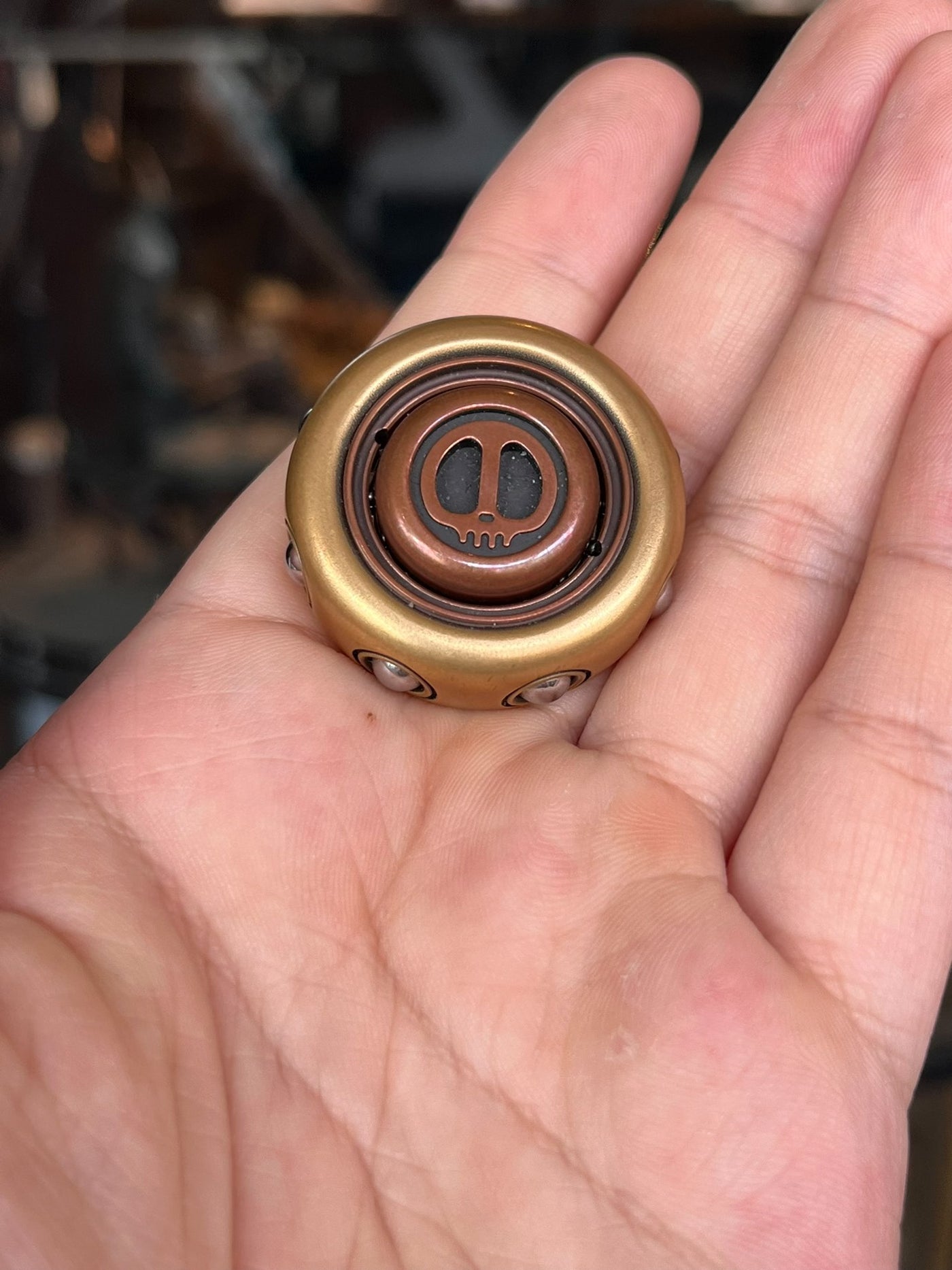 Sam Ring Spinner Brass