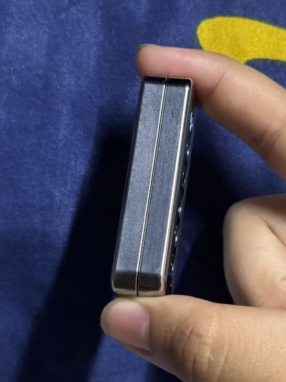 Secret Slider Titanium