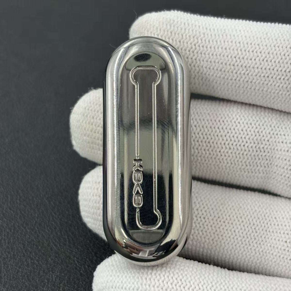 Floating Cloud Titanium Polished