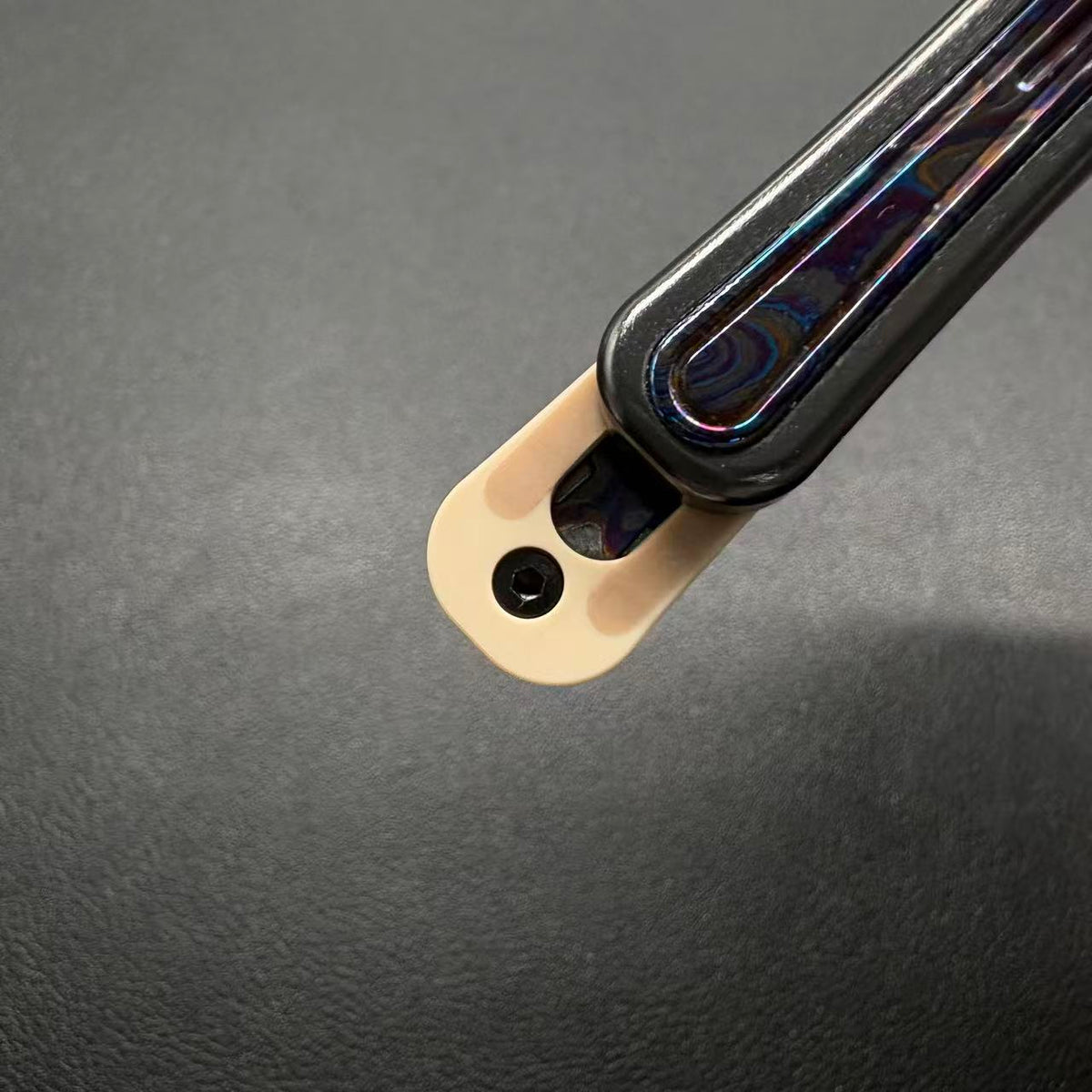Snake Zirconium