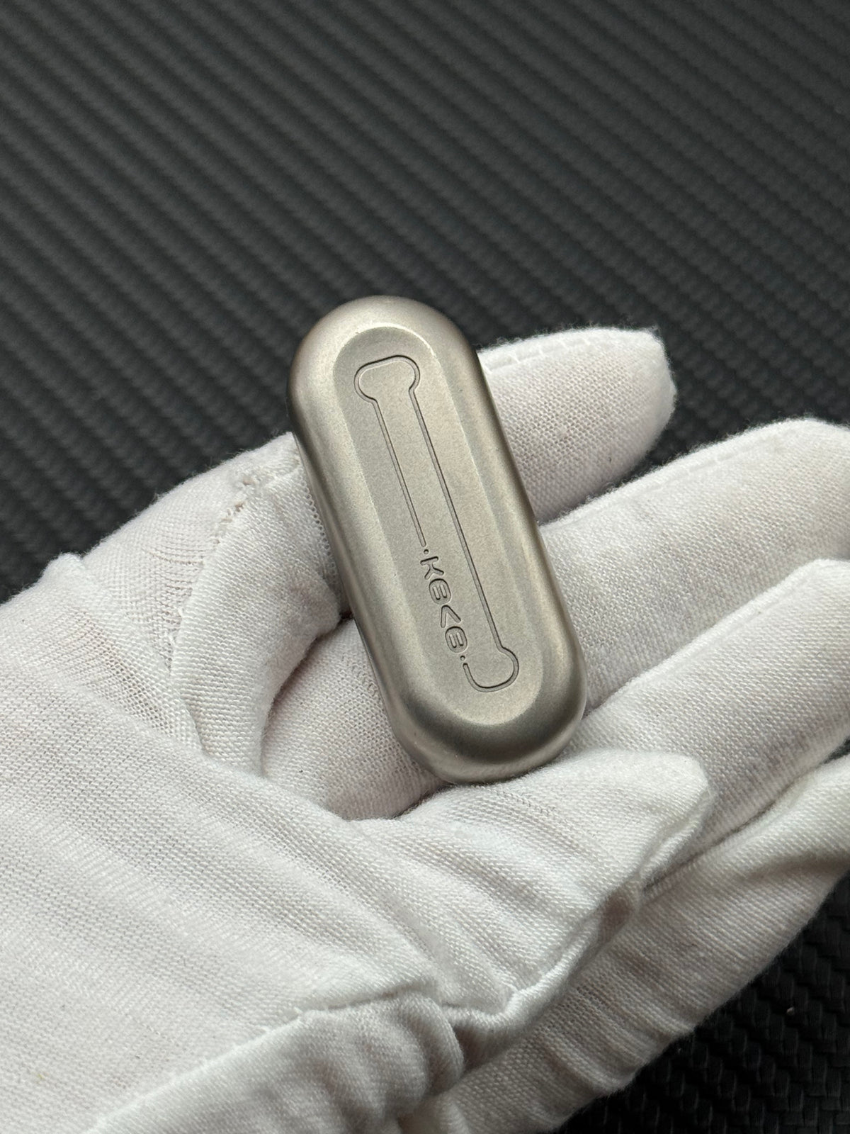 Floating Cloud Titanium Blasted