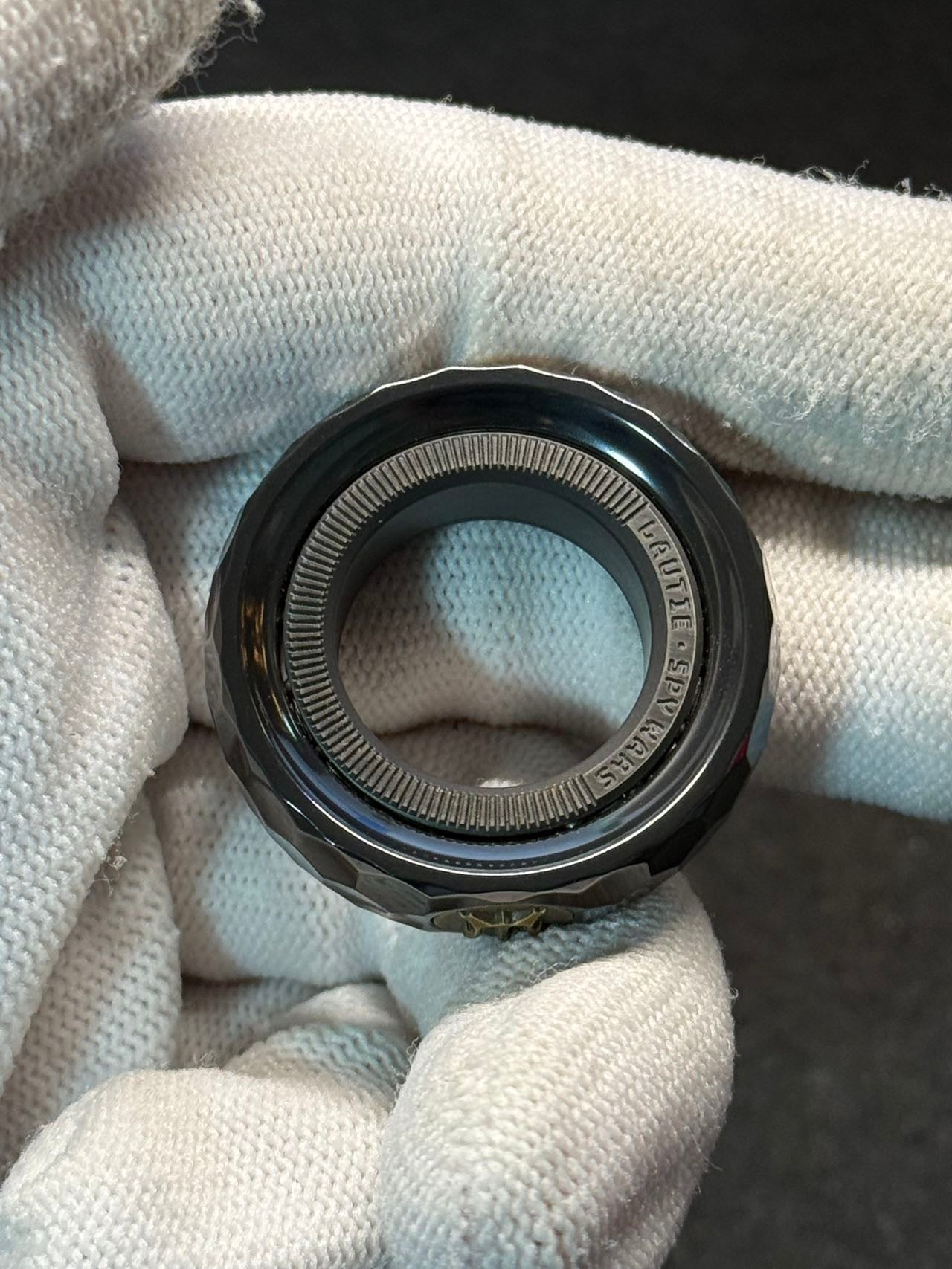 Mechanic Thorns Zirconium