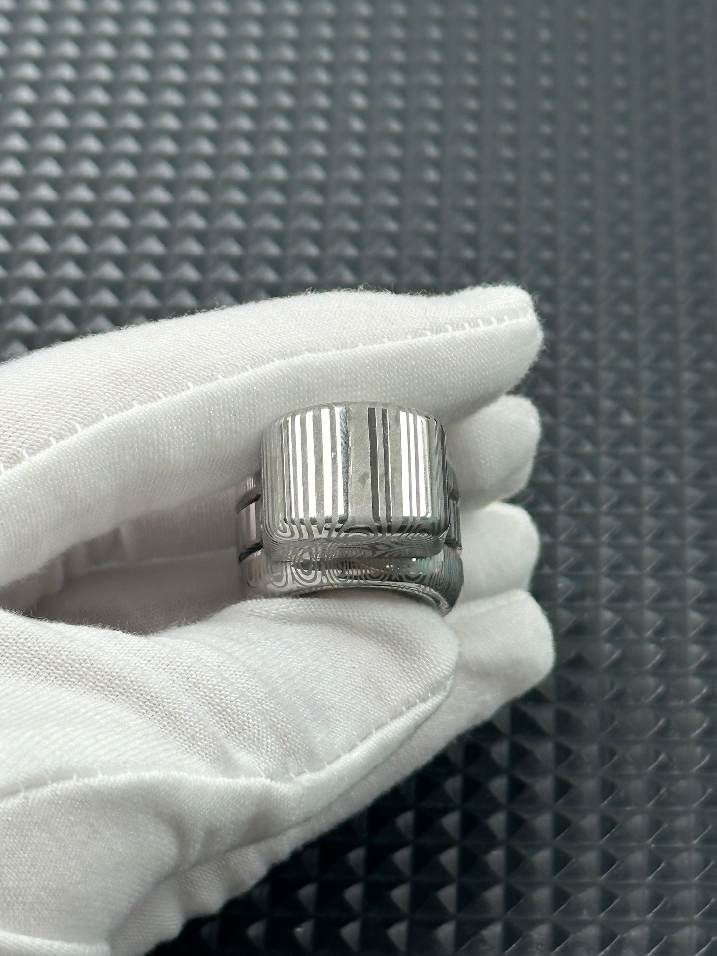 Floating Shadow Pro Stainless Steel