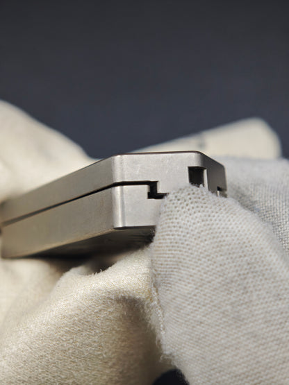 Plane Titanium
