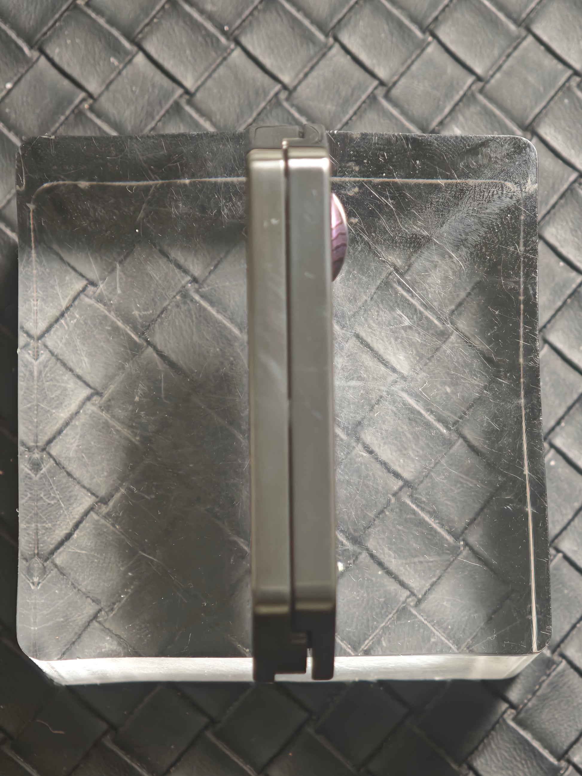 Plane Zirconium
