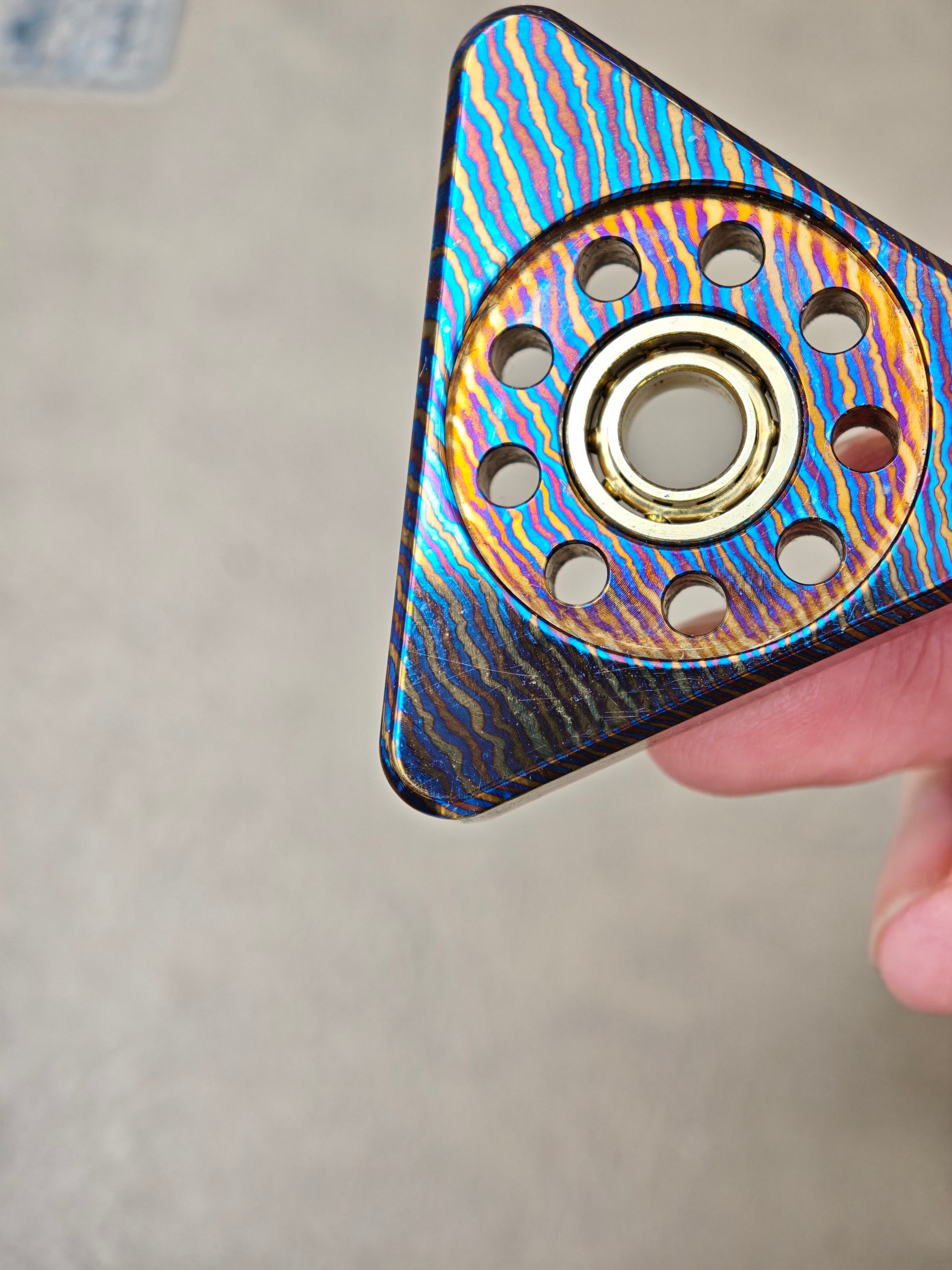Little Triangle Titanium PEI Mokuti