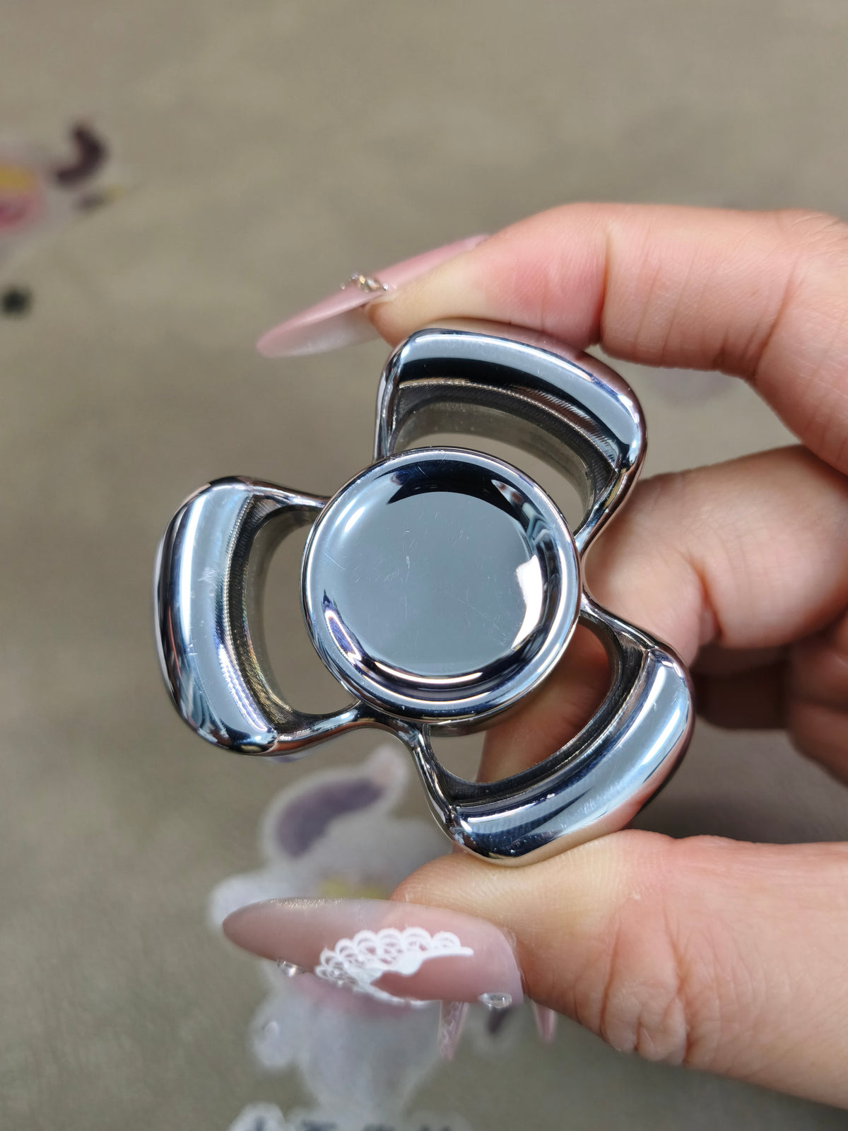 Three-Leaf Horizon Stainless Steel Polished