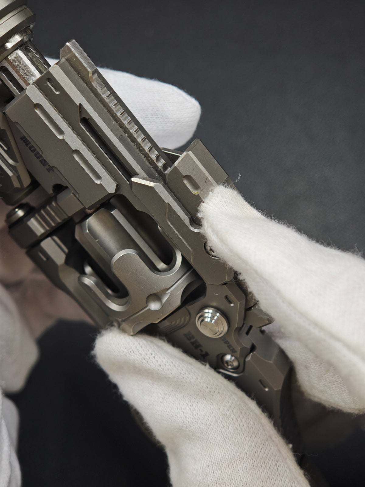 EDCELL Breaker Titanium