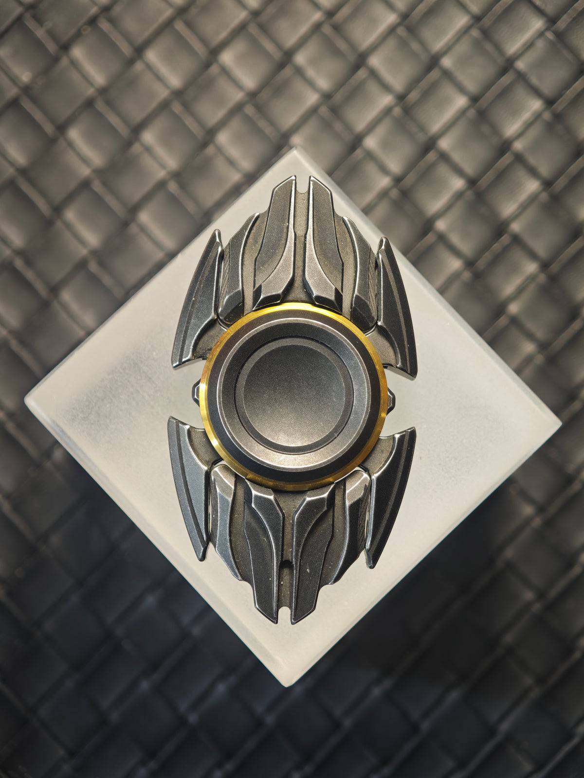 Dark Shell Opening Stainless Steel