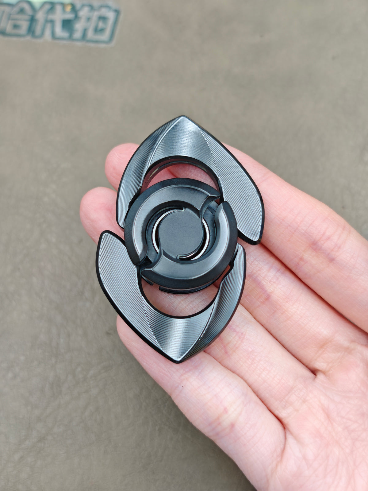 Baby Dolphin Zirconium