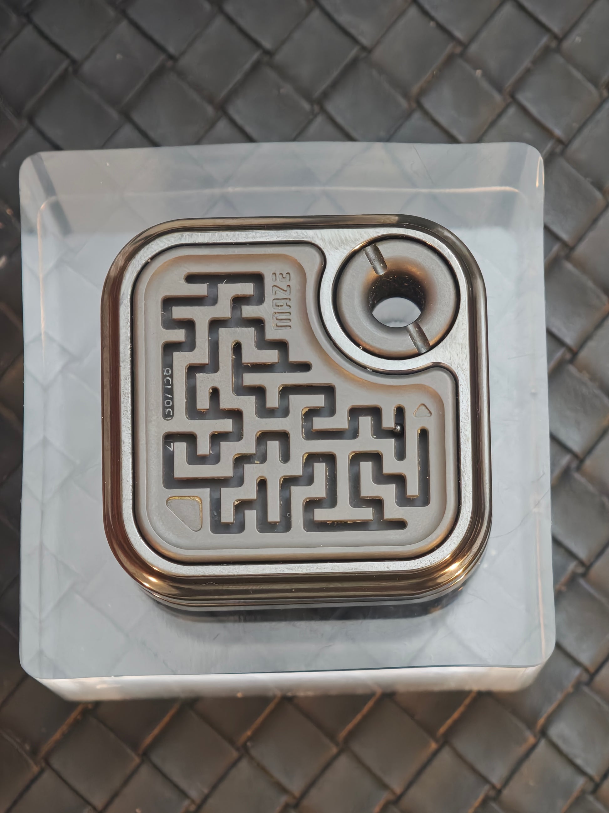 01EDC MAZE BLOCK Zirconium