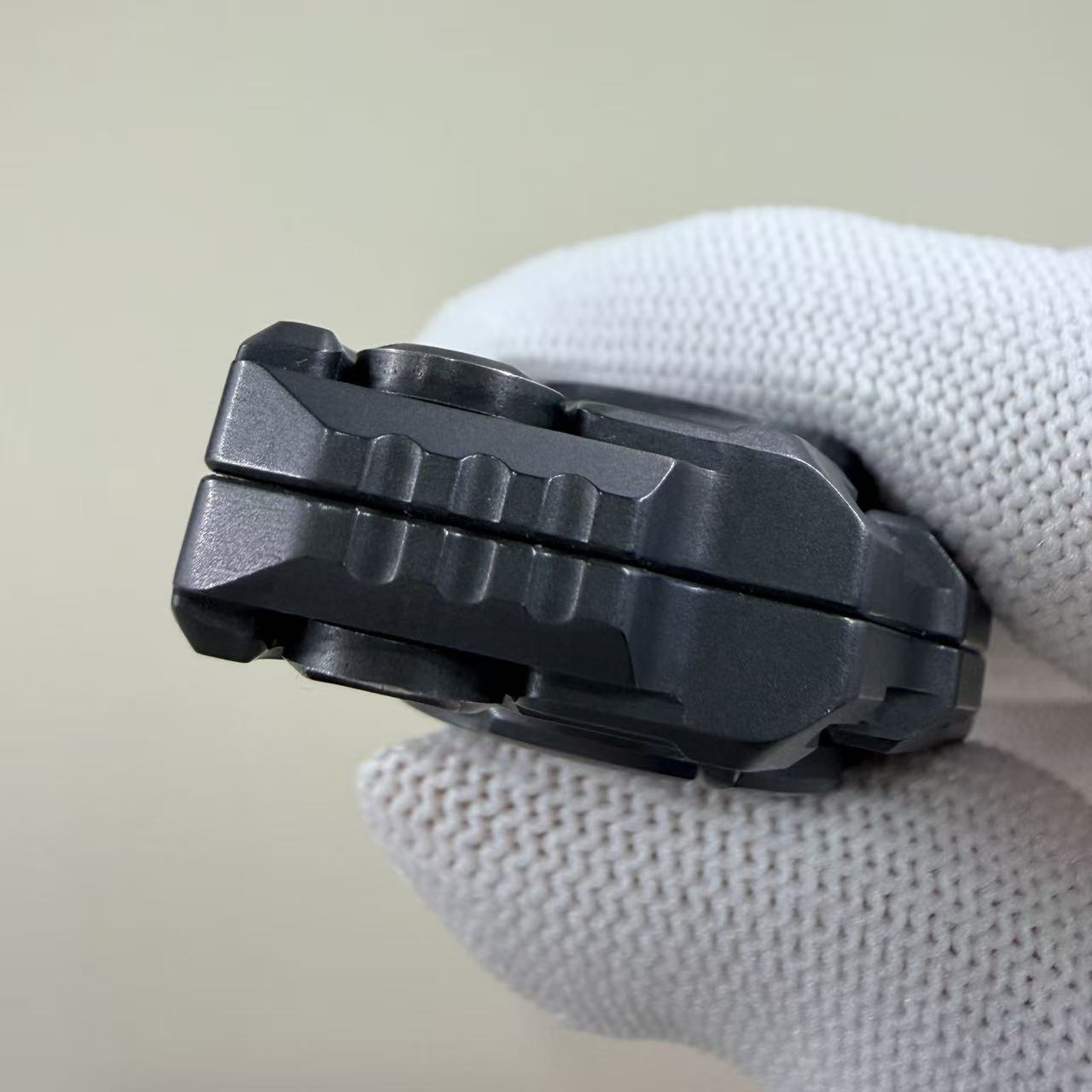 Robotic Arm Distress Zirconium