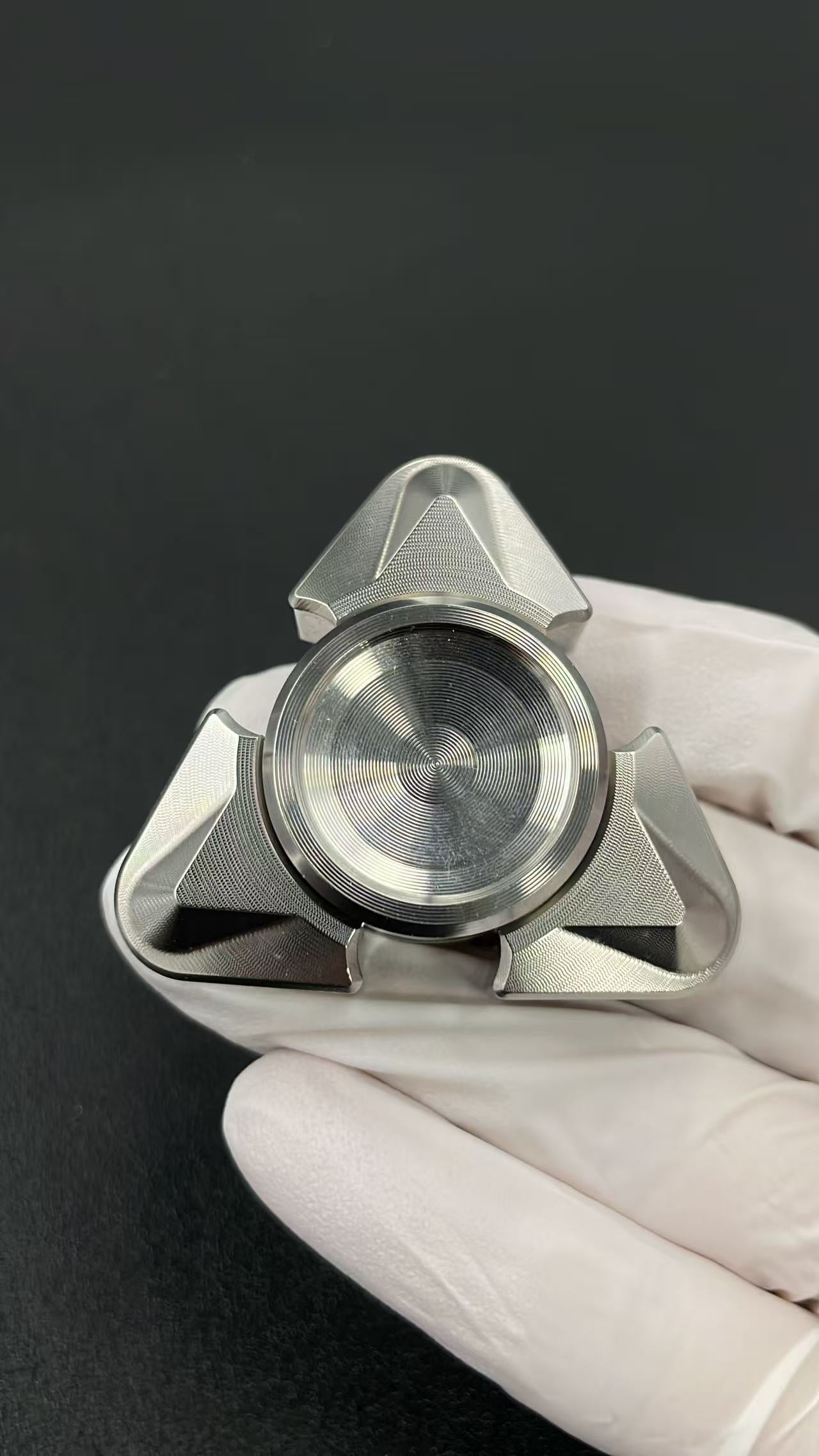 Tri Leaf Vida Stainless Steel