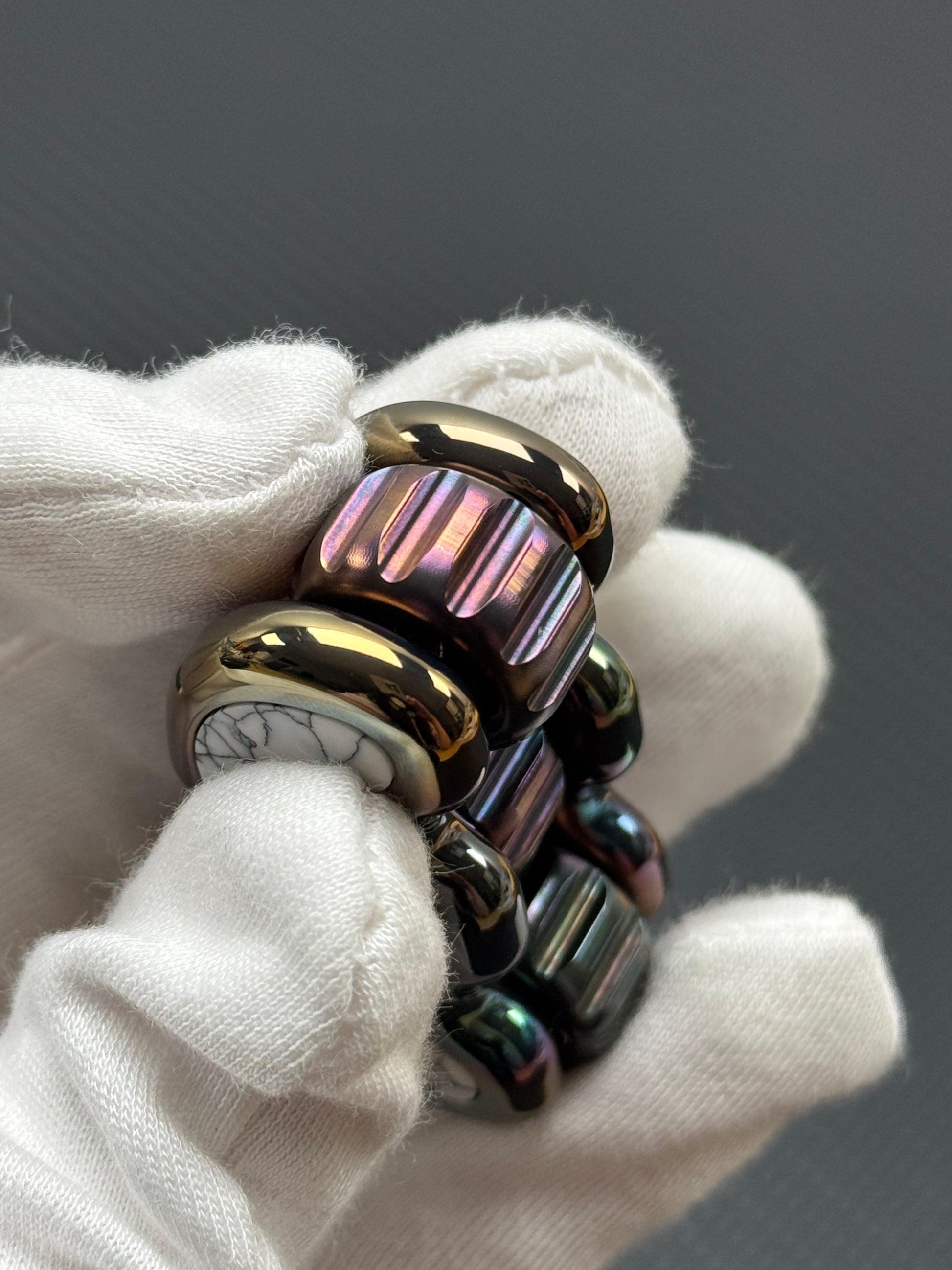 Gallop Zirconium Oil Slick