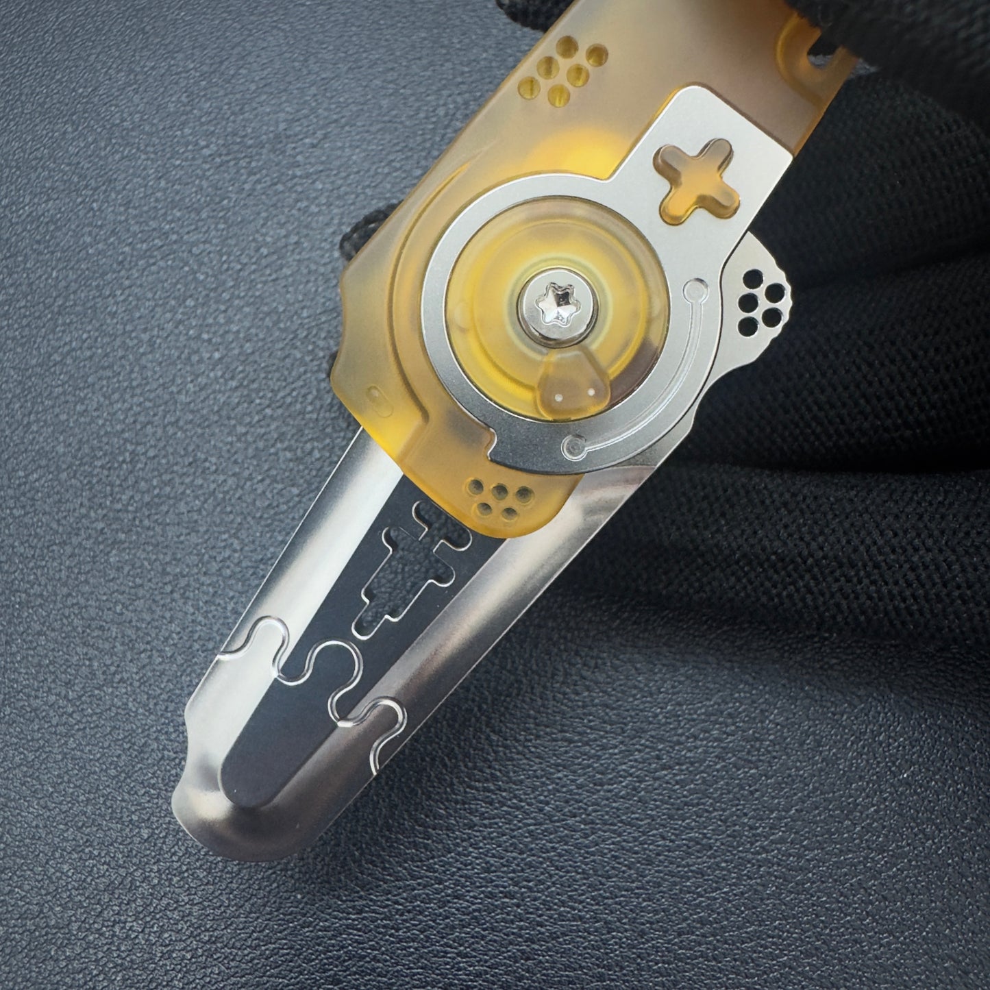 Dimension Slash Pry Bar PEI Titanium