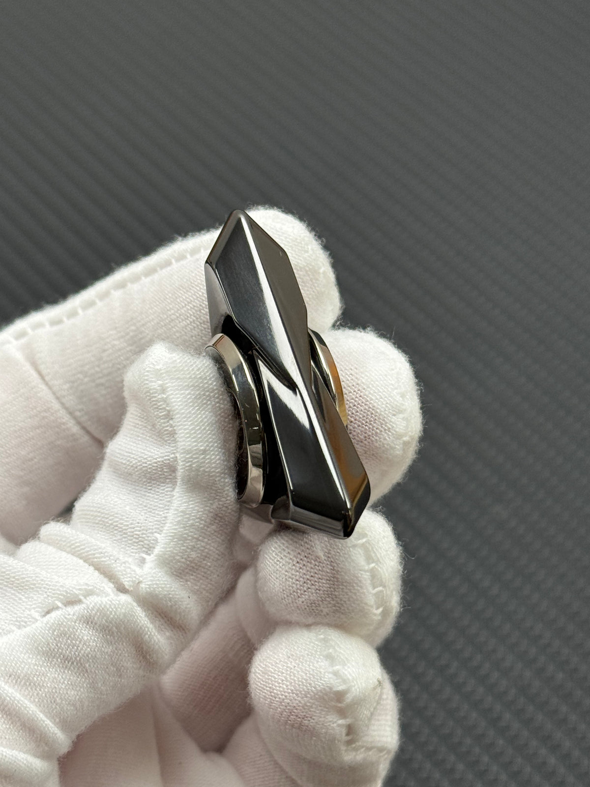Ling Guang Zirconium Polished