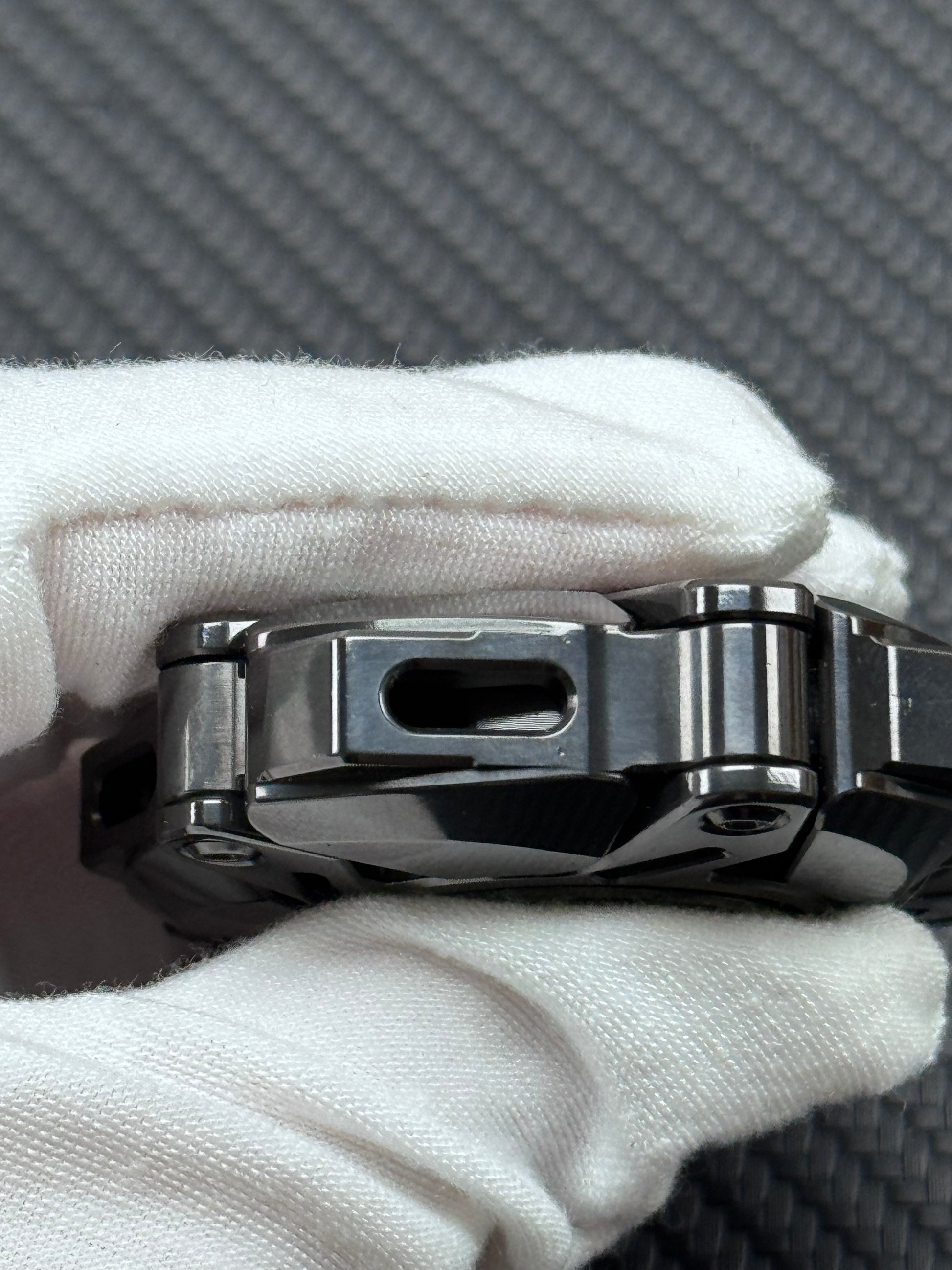 Penta Origin Shell Opening Zirconium