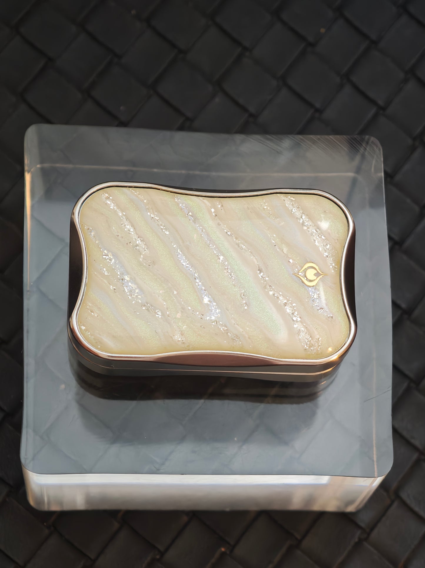 Peacock Aura Sand Stainless Steel
